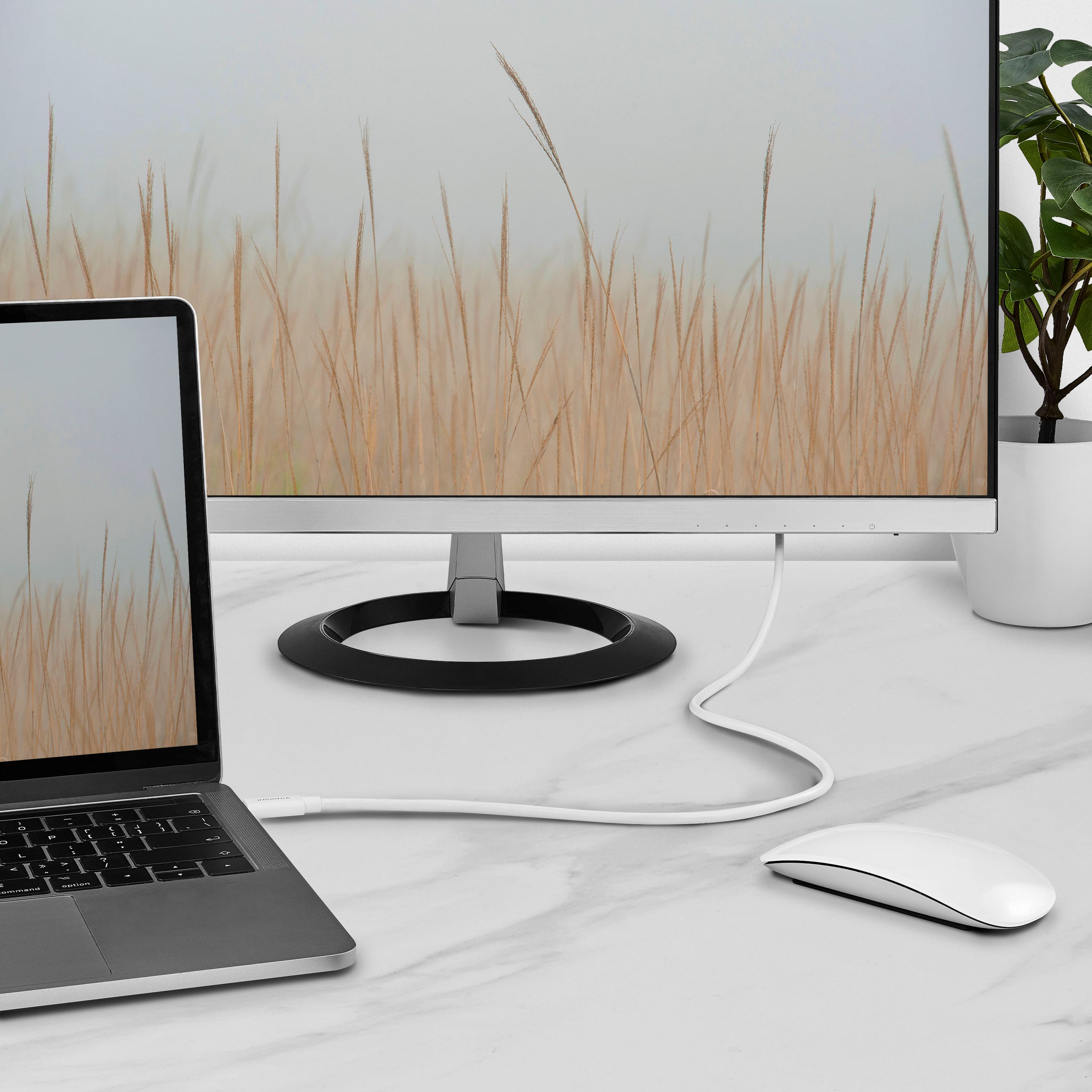 Alt View 13. Insignia™ - 6' USB-C to DisplayPort Cable - White.