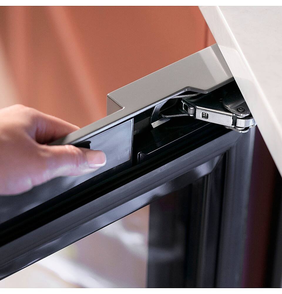 Alt View 18. Café - 14-Bottle 126-Can Built-In Beverage Center with WiFi - Matte White.