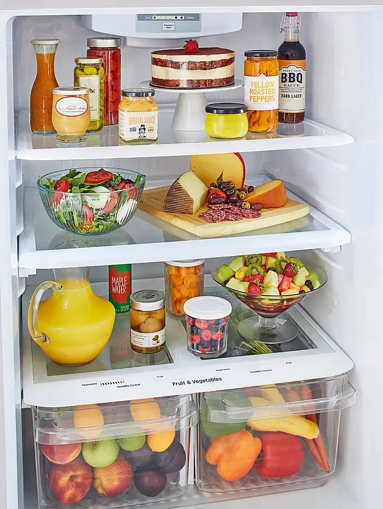 Alt View 2. LG - 20.2 Cu. Ft. Top-Freezer Refrigerator - White.