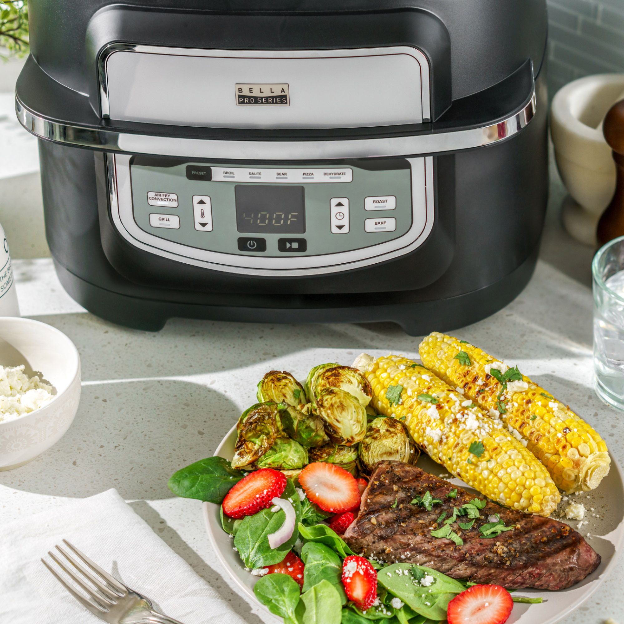 Best Buy: Bella Pro Series 9-in-1 Indoor Grill with 5.8-qt Air Fryer,  Roast, Broil, Bake, Sear, Sauté, Pizza & Dehydrate Matte Black 90100
