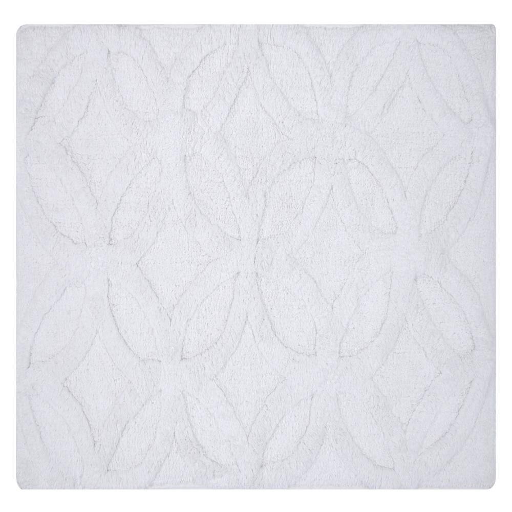 Angle. Knightsbridge - Knightsbridge White Cotton Non-Skid Bath Rug with Geometric Design - White.