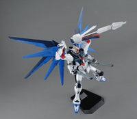 Alt View 2. Bandai - Bandai Model Kit: MG 1/100 Freedom Gundam (Ver 2.0).