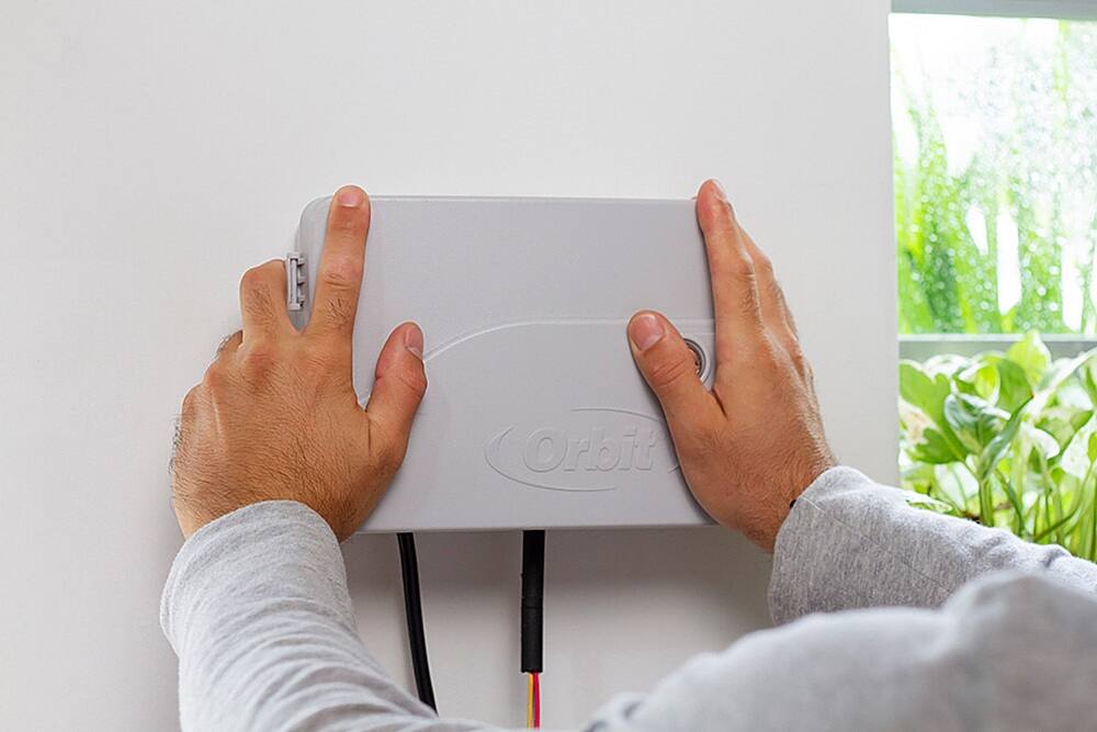 Alt View 14. Orbit - B-hyve Indoor/Outdoor Smart Sprinkler Controller.