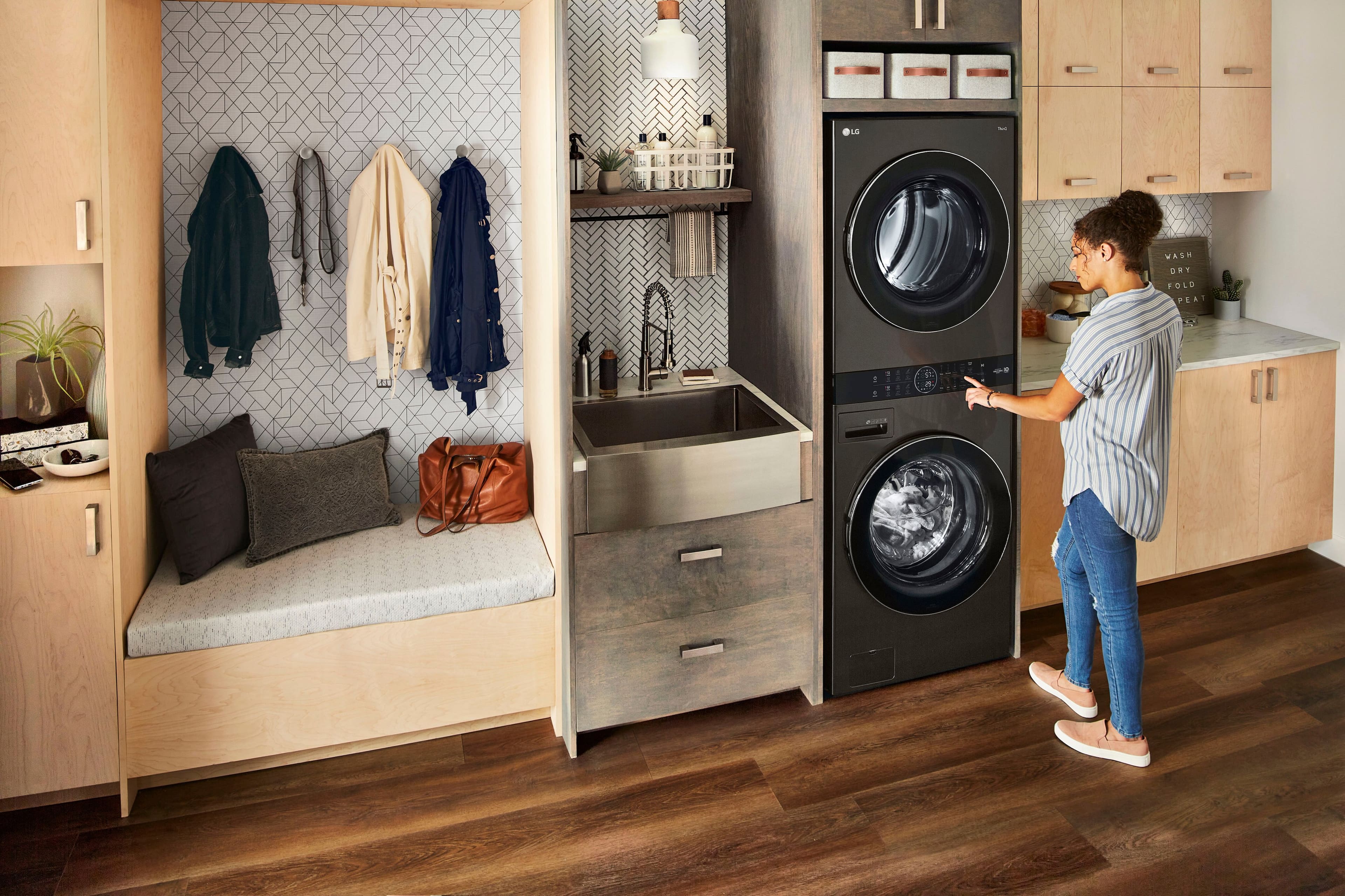 Alt View 25. LG - 4.5 Cu. Ft. HE Smart Front Load Washer and 7.4 Cu. Ft. Gas Dryer WashTower with Steam and Built-In Intelligence - Black Steel.