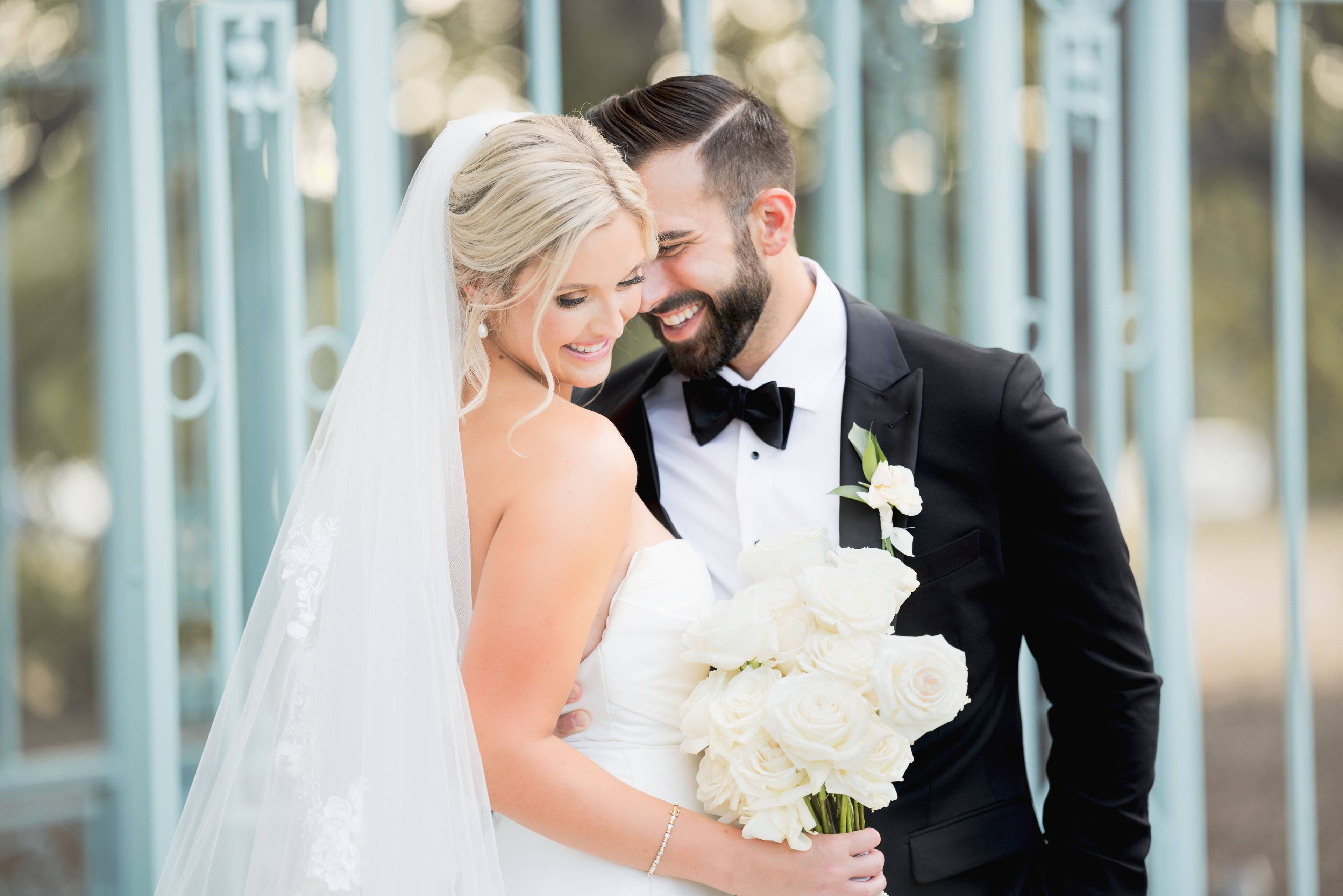 Alt View 15. Canon - EOS R5 Mirrorless Camera with RF 24-105mm f/4L IS USM Lens - Black.