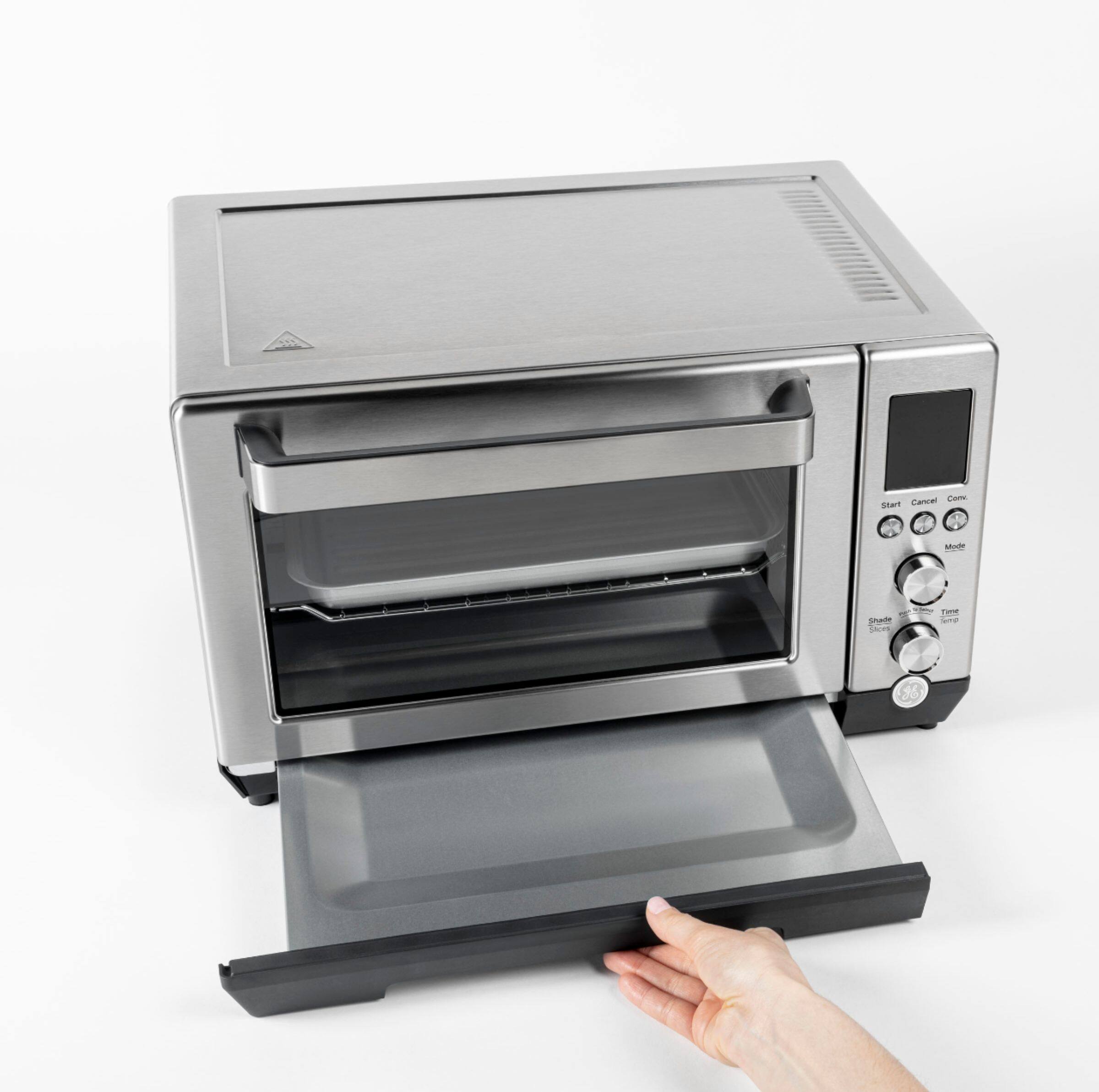 Alt View 28. GE - Quartz 6-Slice Toaster Oven with Convection Bake.