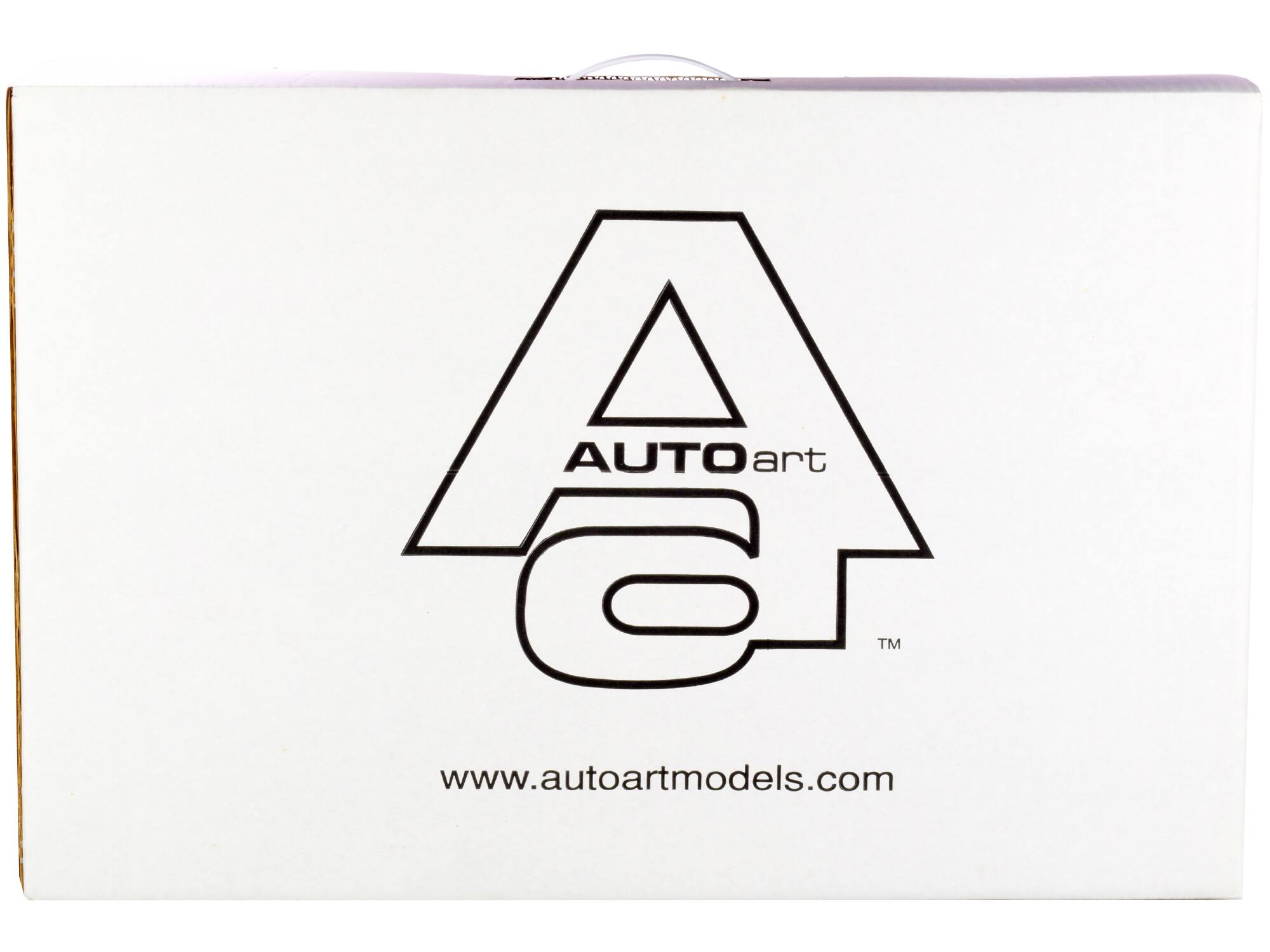AUTO art  
TM  
www.autoartmodels.com