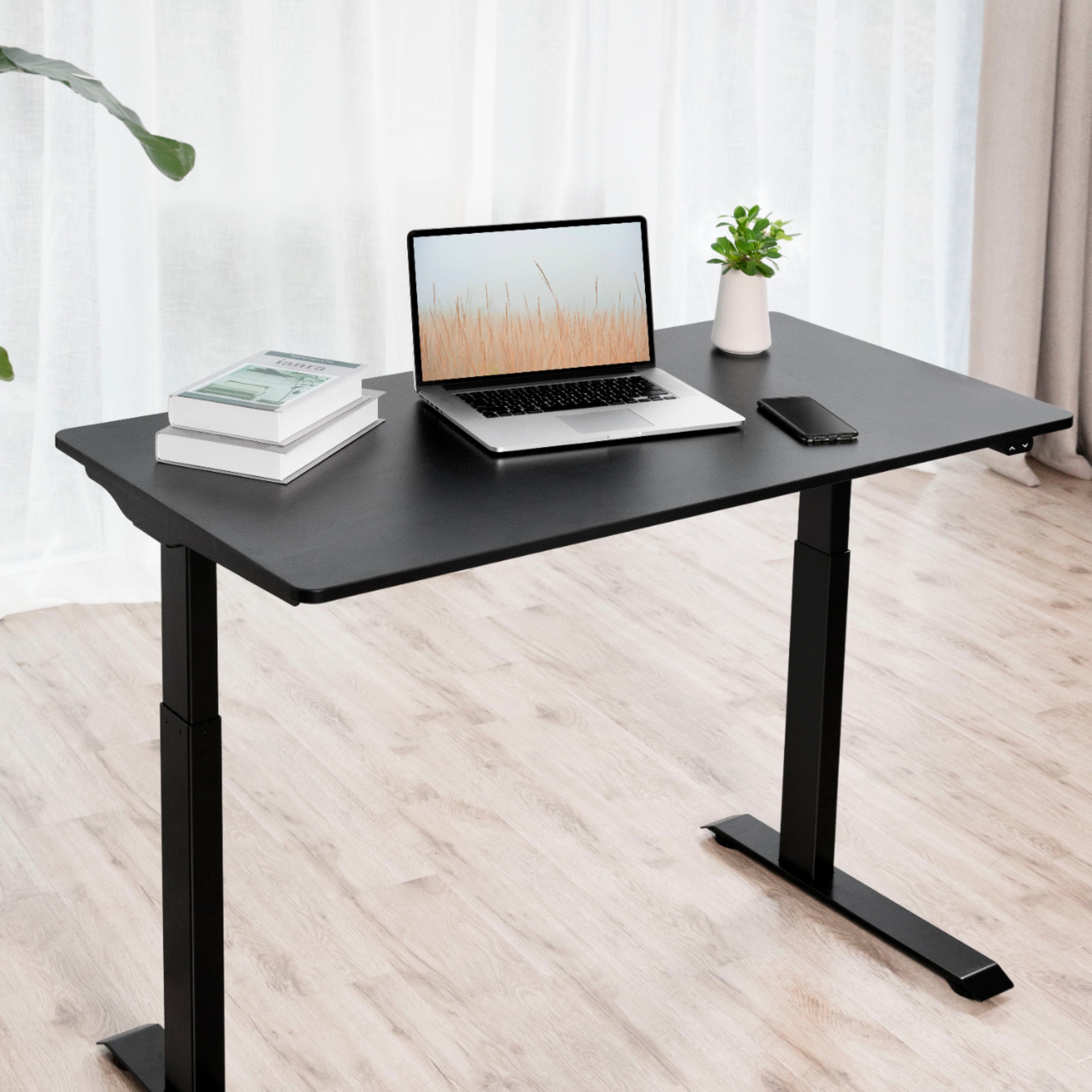 Insignia™ Adjustable Standing Desk with Electronic Control 47.2 Mahogany  NS-SDSK-MH - Best Buy