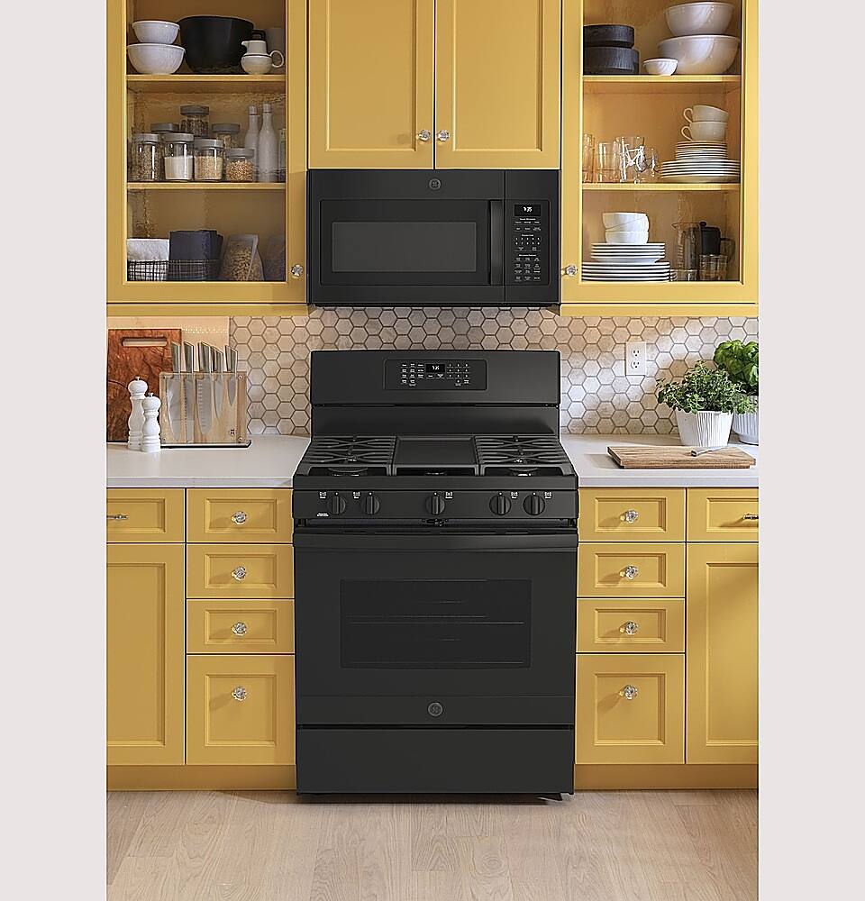 Alt View 13. GE - 5.0 Cu. Ft. Freestanding Gas Convection Range with Self-Steam Cleaning and No-Preheat Air Fry - Black on black.