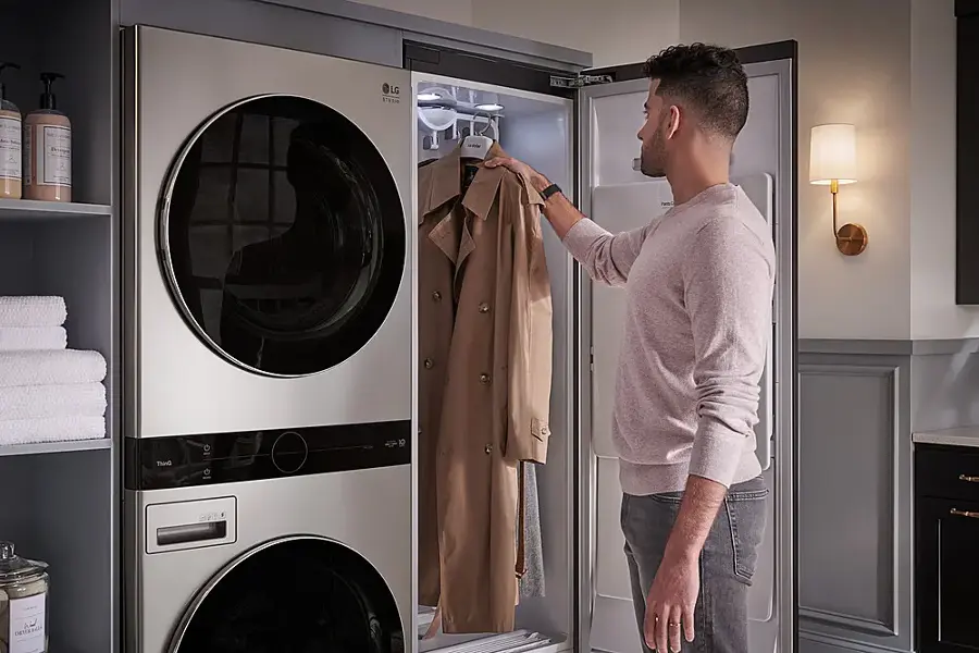 Alt View 32. LG - STUDIO Styler Smart Steam Clothing Care System - Black Tinted Mirror.