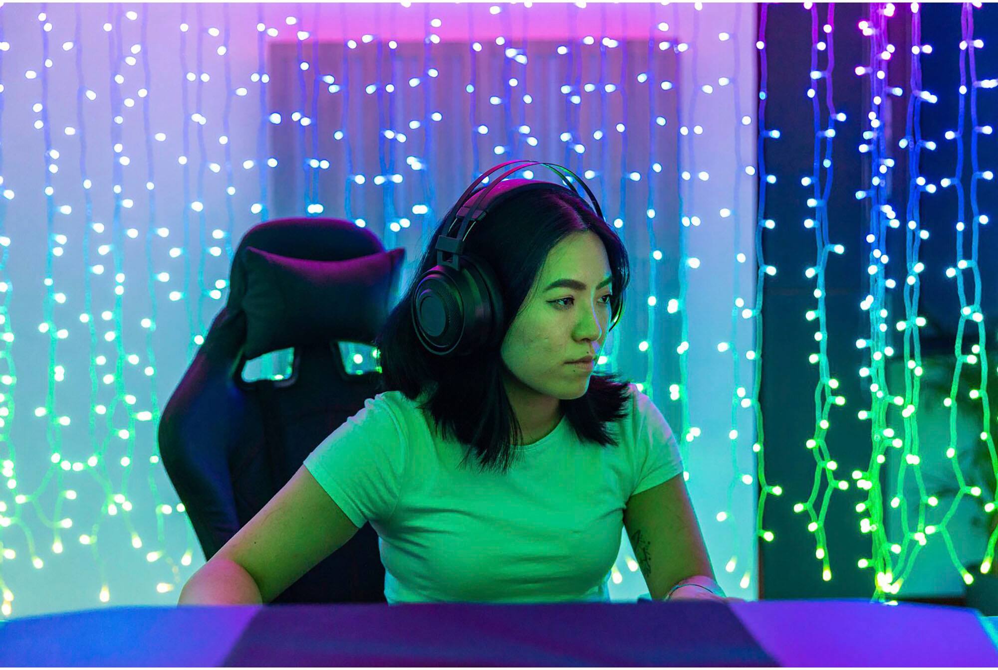 Alt View 18. Twinkly - Smart Light Curtain 210 RGB + LED Generation II - Multi.