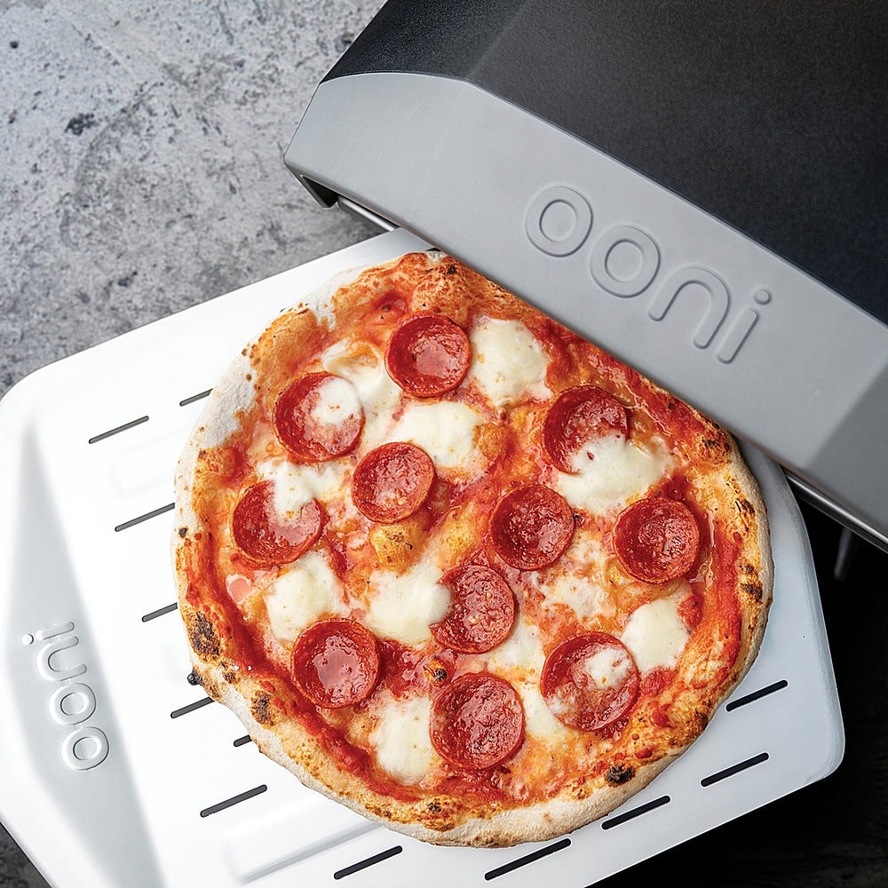 Alt View 17. Ooni - Koda 12 Gas-Powered Outdoor Pizza Oven - Black.