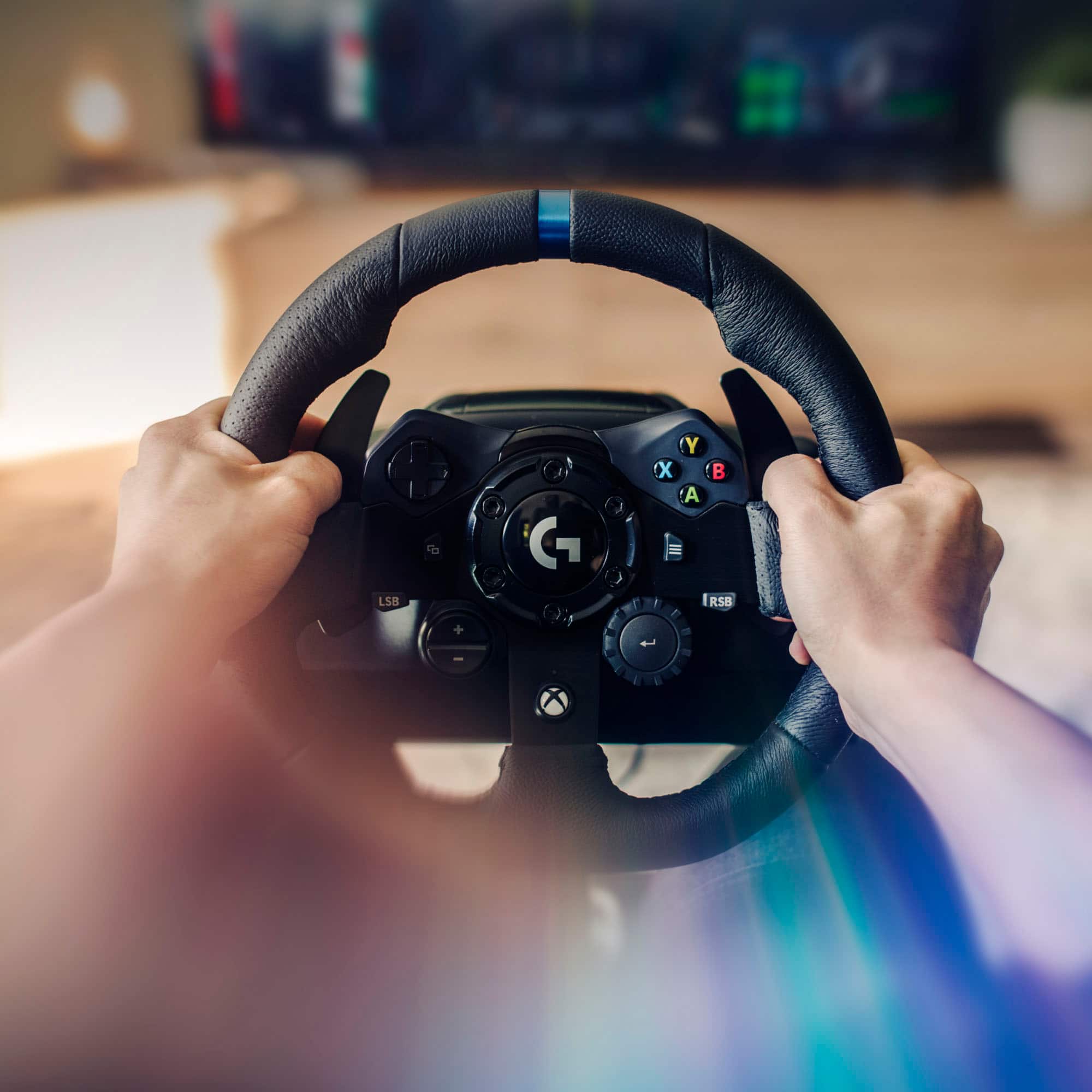 Logitech G923 Racing Wheel and Pedals, TRUEFORCE up to 1000 Hz Force  Feedback, Responsive Driving Design, Dual Clutch Launch Control, Genuine  Leather