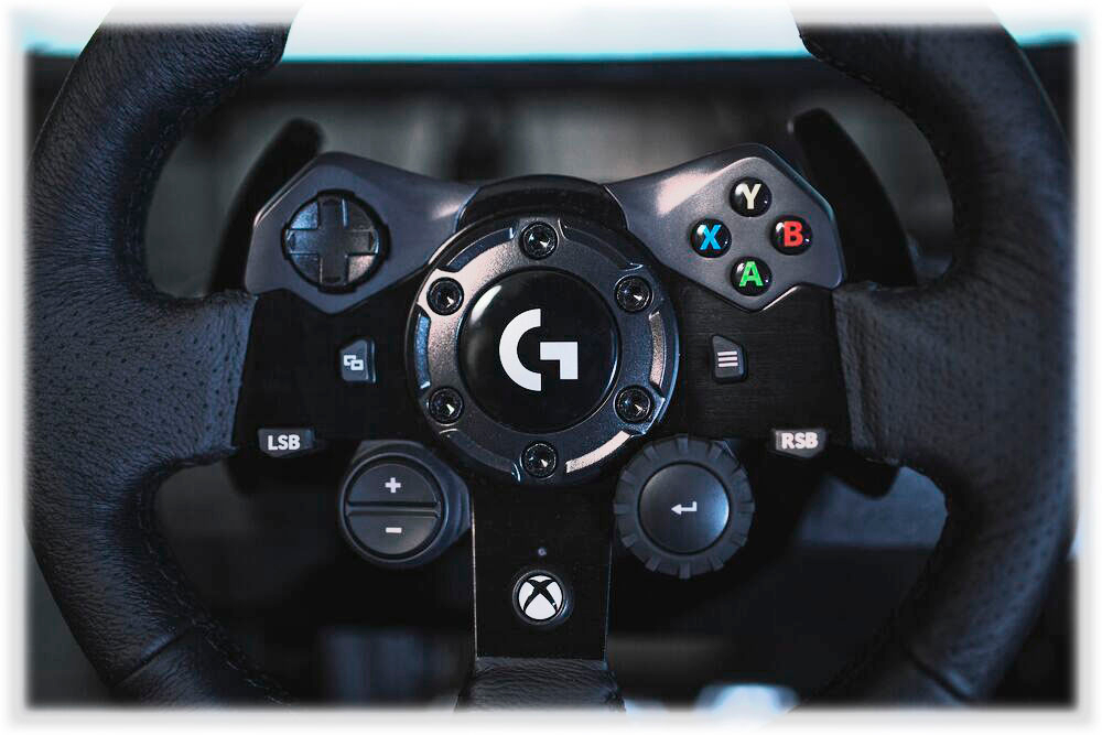 Logitech G923 Racing Wheel and Pedals for Xbox X|S, Xbox One and PC featuri