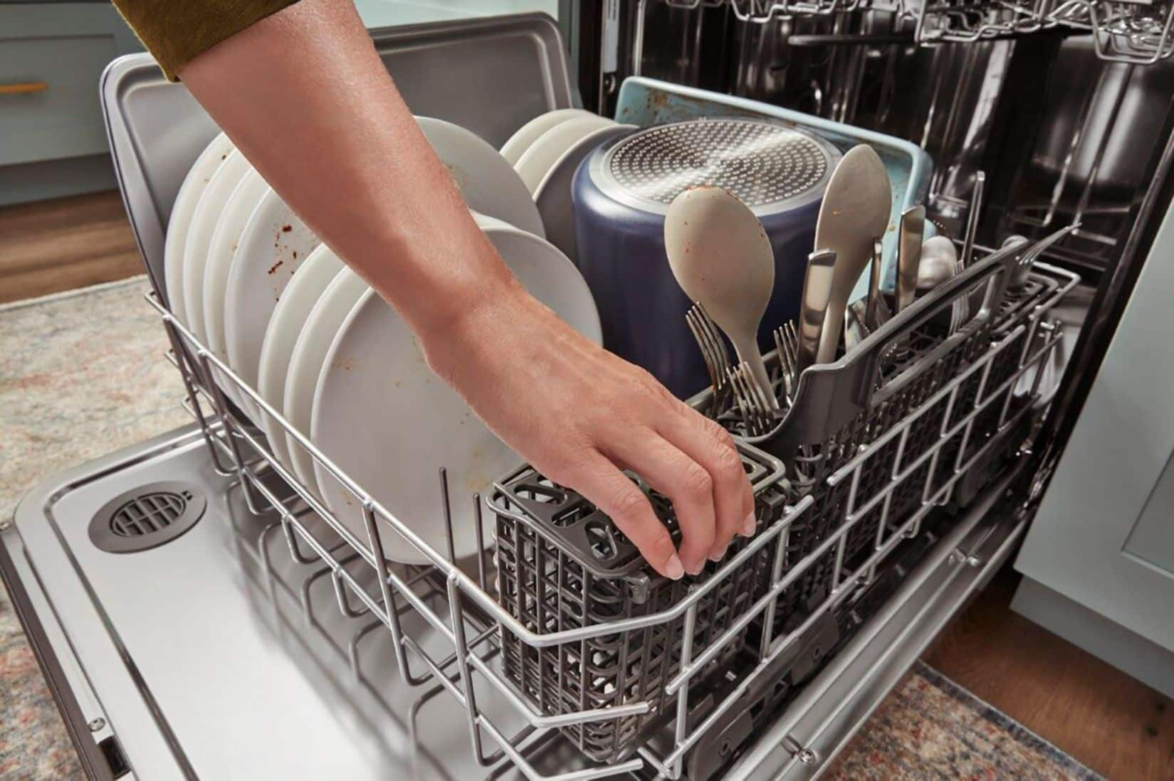 Questions And Answers: Whirlpool 24" Top Control Built-In Dishwasher ...