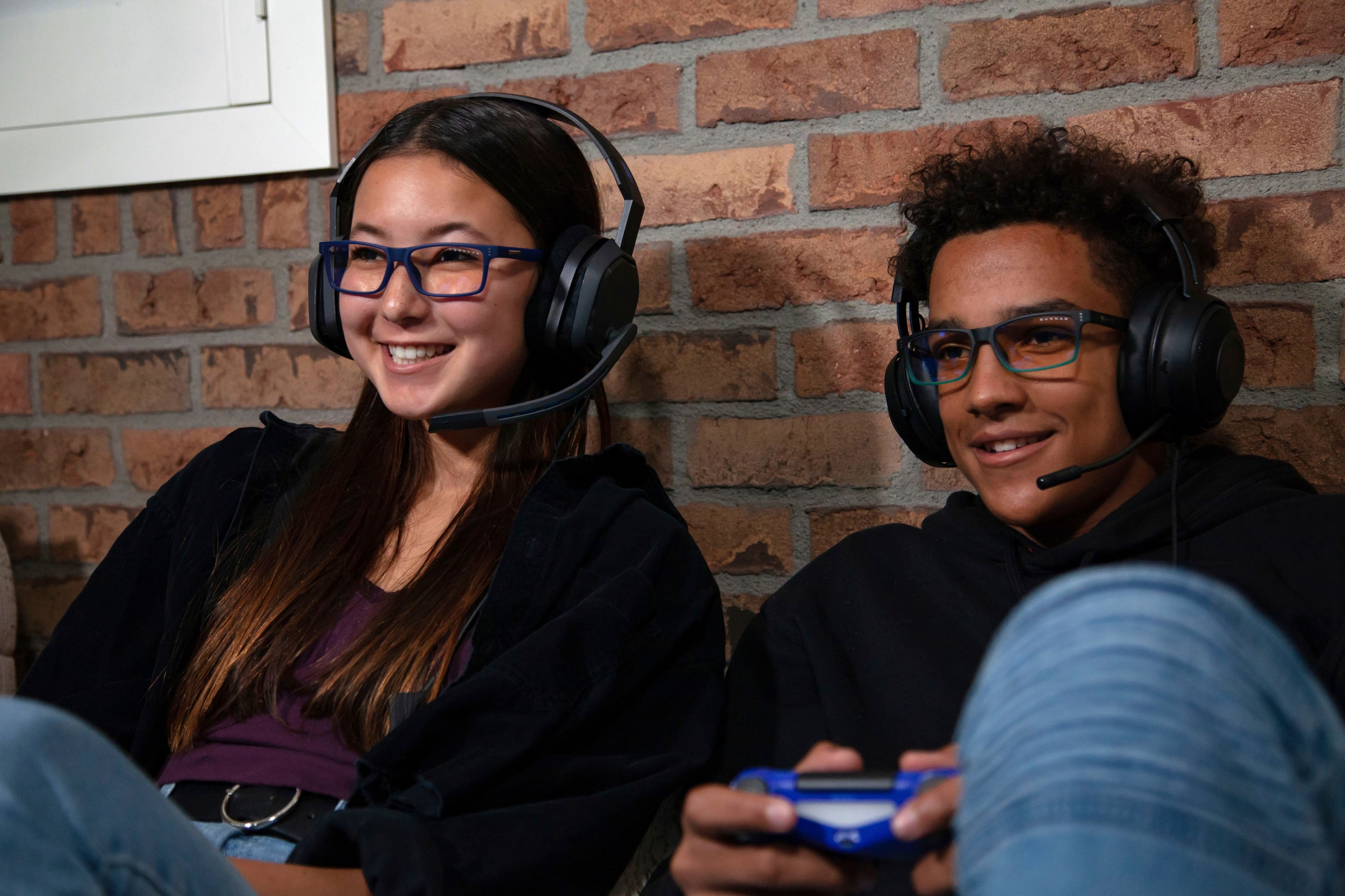 Alt View 17. GUNNAR - Blue Light Gaming & Computer Glasses - Cruz - Navy.