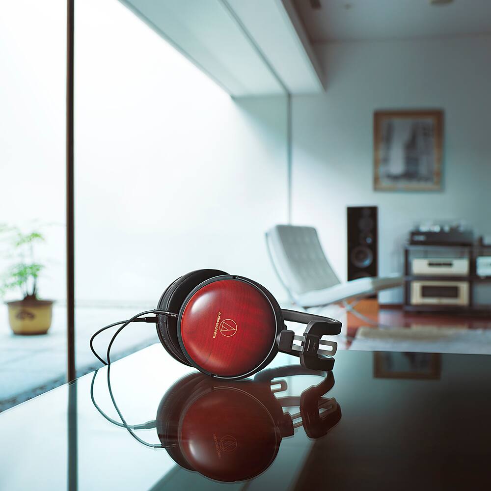 Left. Audio-Technica - ATH-AWAS Closed-Back Wood Headphone - Cherry.