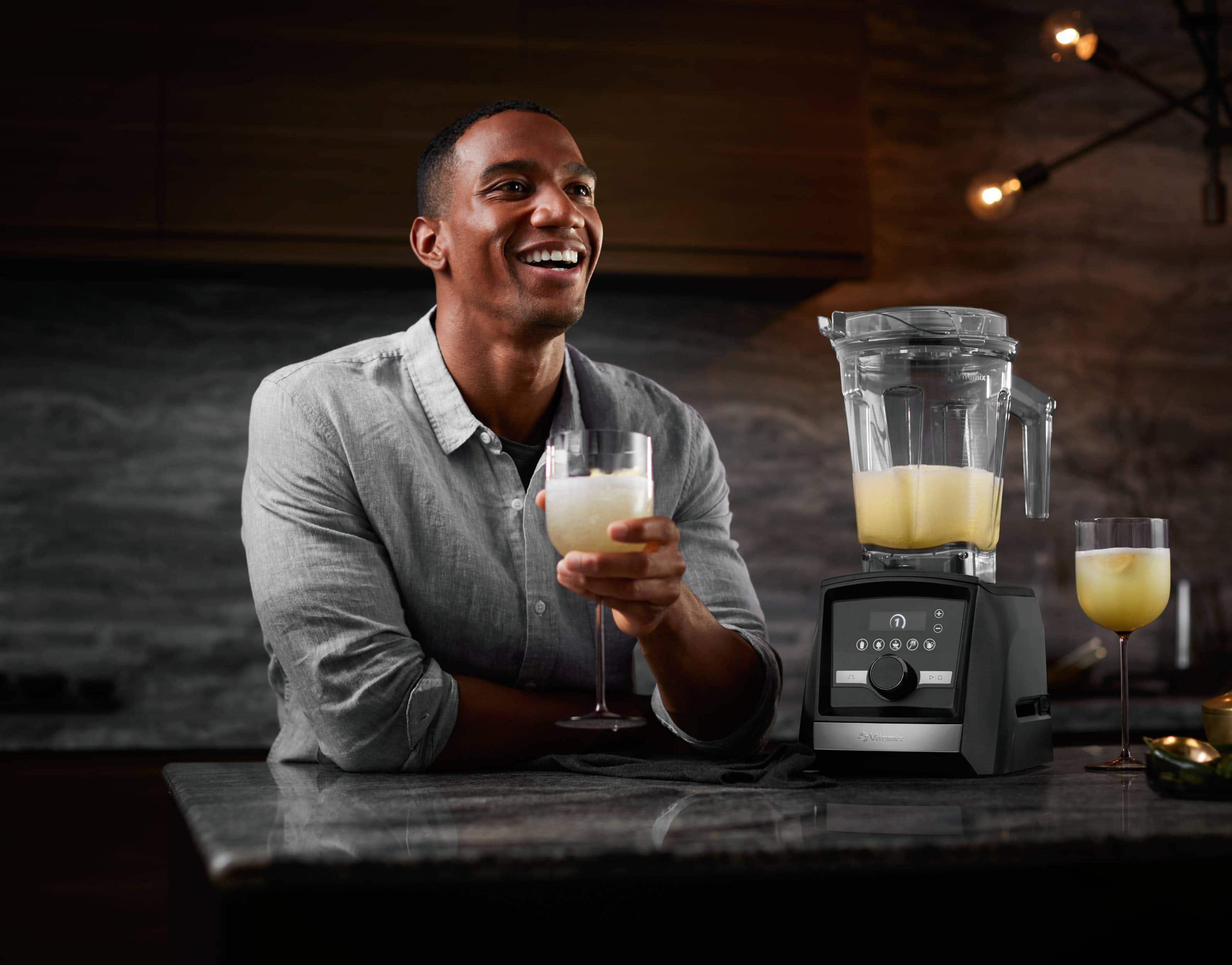 Alt View 16. Vitamix - Ascent A3500 Blender - Black Stainless.