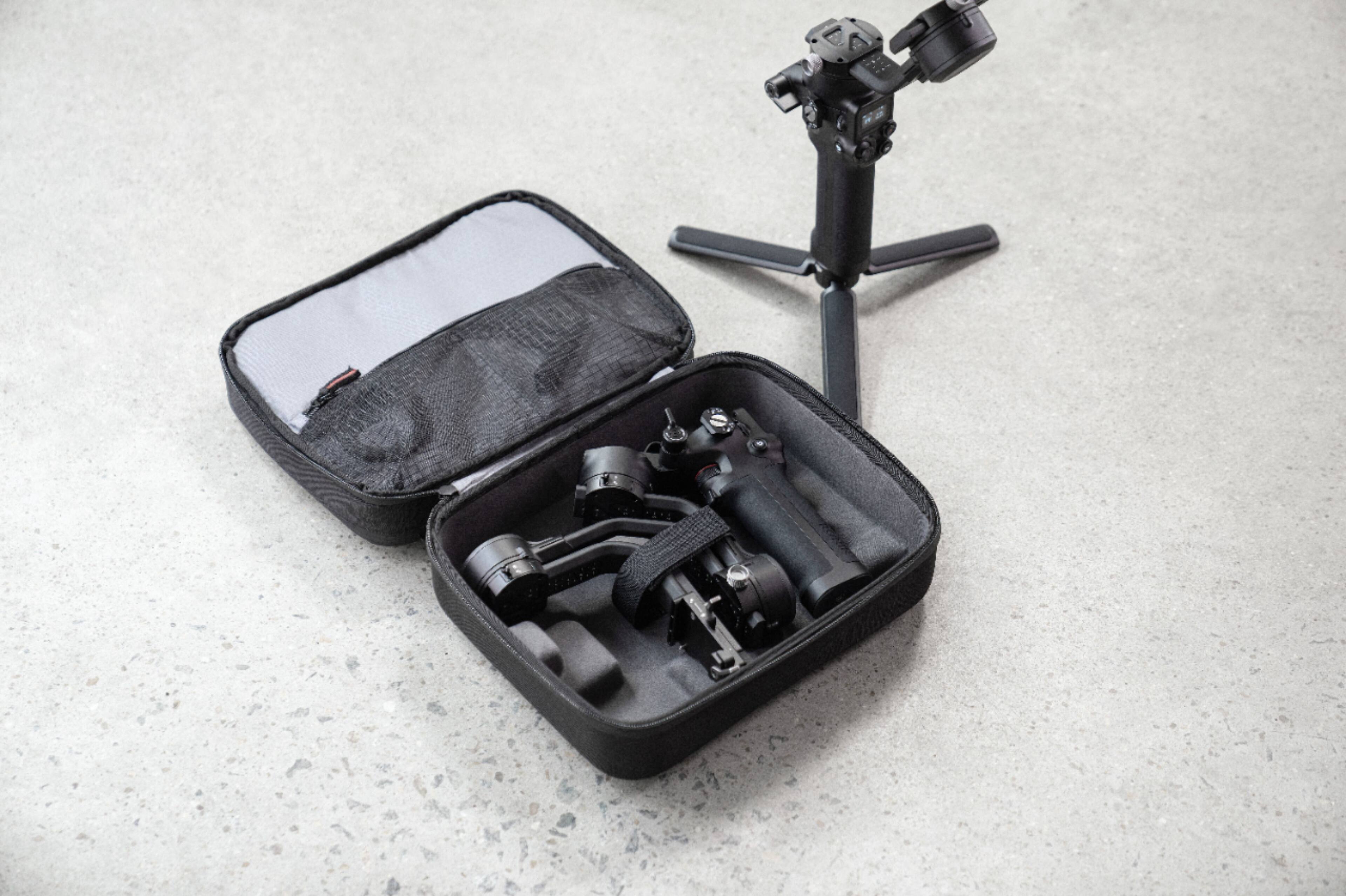 DJI RSC €“ Lightweight and Compact, Superior Stabilization, 3-Axis Gimbal  Stabilizer for Mirrorless Cameras, Nikon, Sony, Panasonic, Canon, 360  Degree