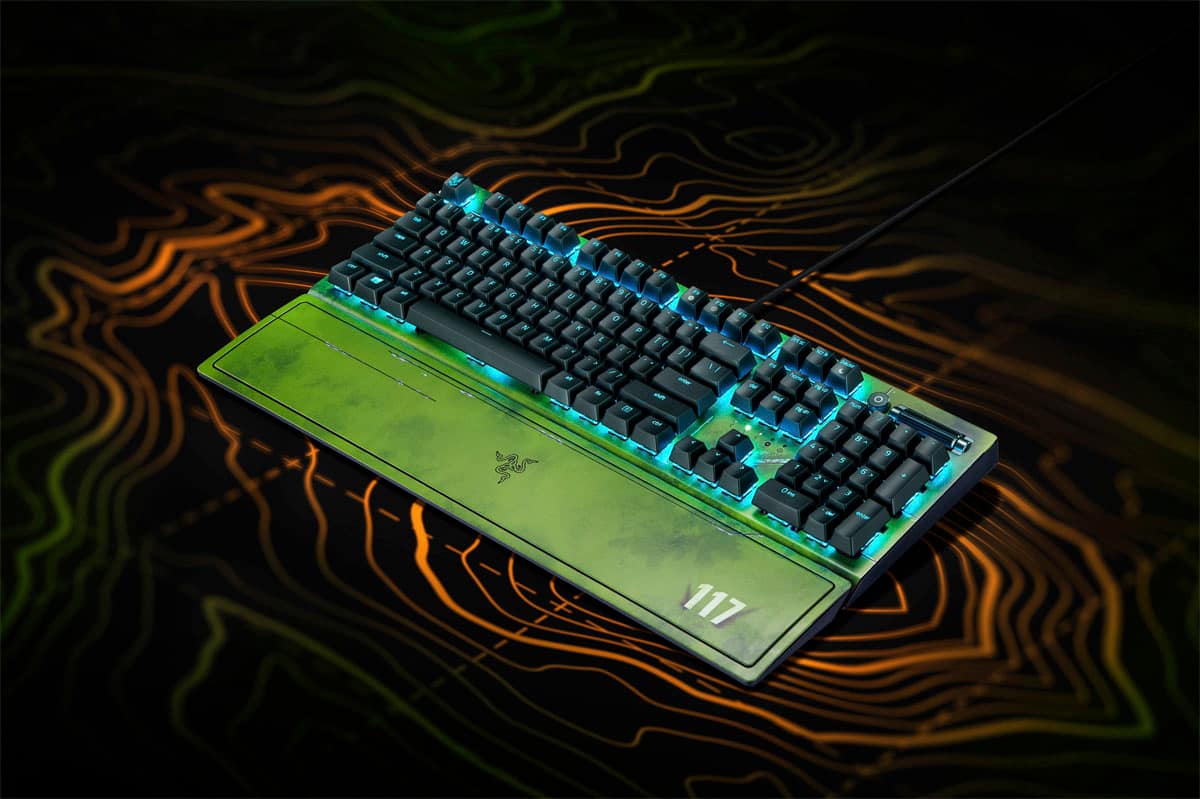 Alt View 18. Razer - Blackwidow V3 Full Size Wired Mechanical Green Clicky Tactile Switch Gaming Keyboard with Chroma RGB Backlighting - HALO Infinite Edition.