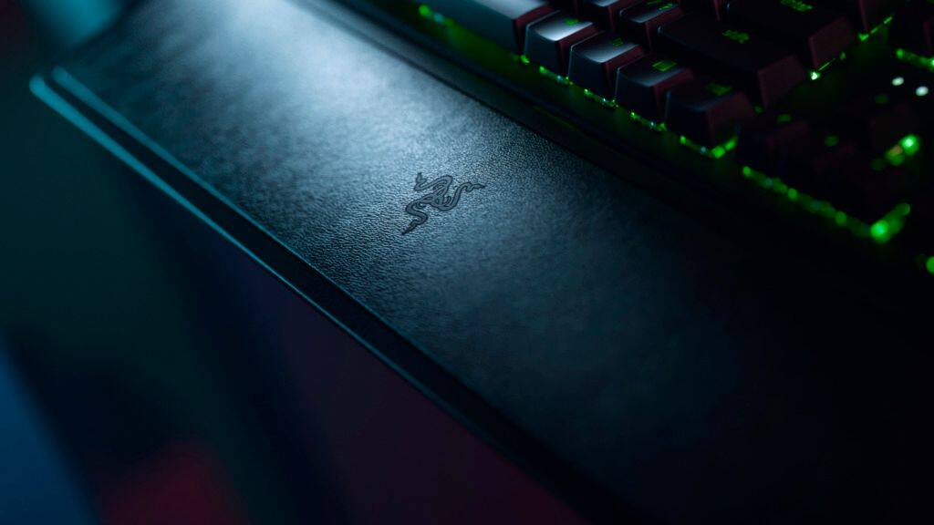 Alt View 20. Razer - Blackwidow V3 Full Size Wired Mechanical Green Clicky Tactile Switch Gaming Keyboard with Chroma RGB Backlighting - Black.