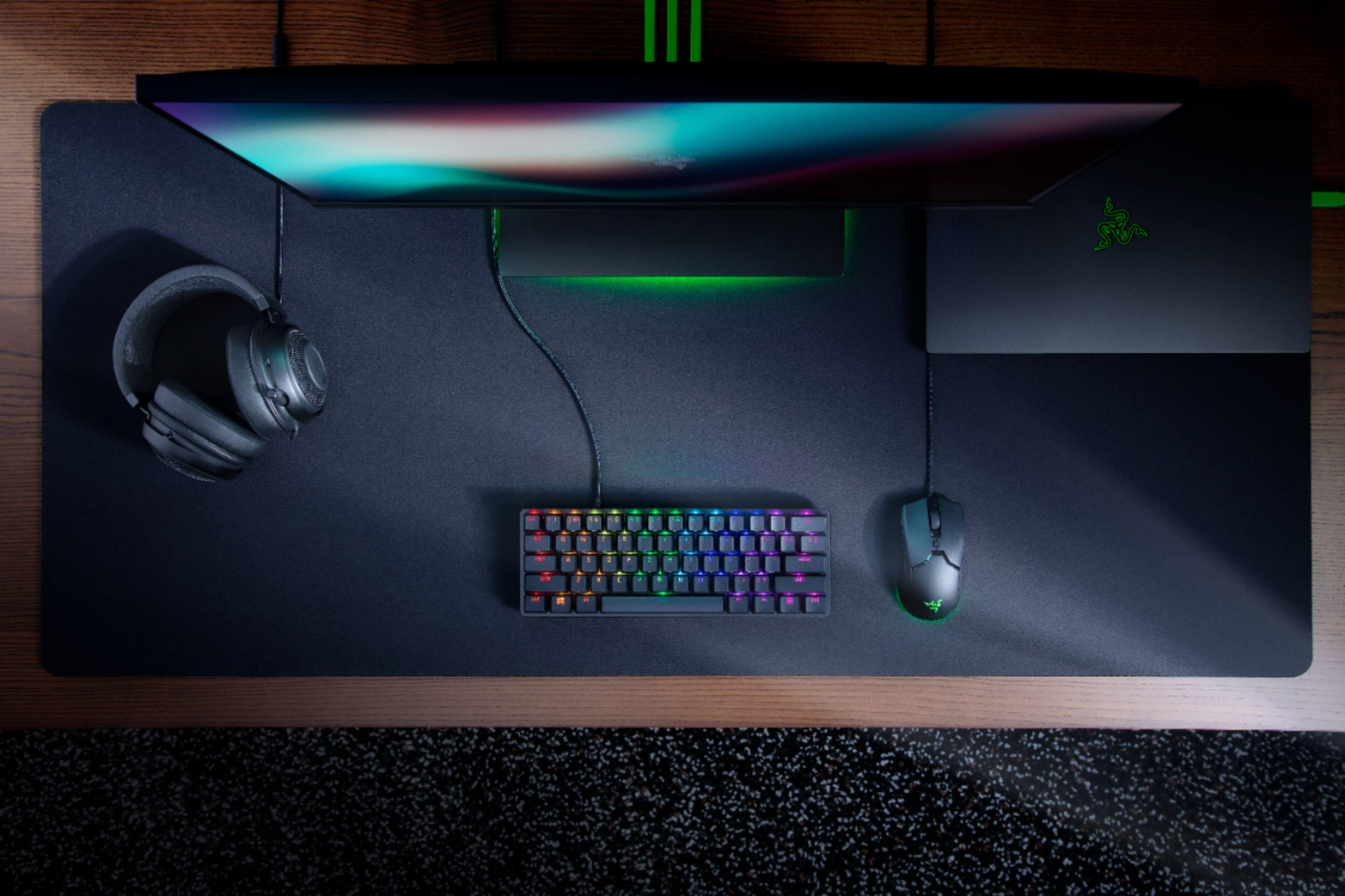 Alt View 17. Razer - Huntsman Mini 60% Wired Optical Linear Switch Gaming Keyboard with Chroma RGB Backlighting - Black.