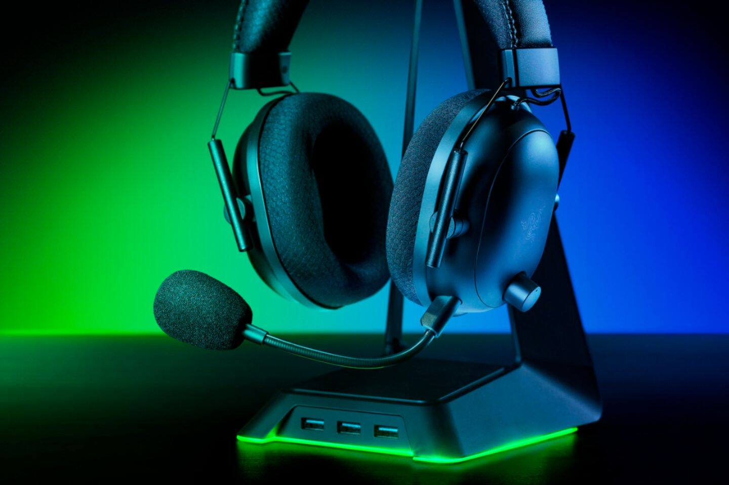 Razer BlackShark V2 Pro Wireless Gaming Headset for PC PS5 PS4