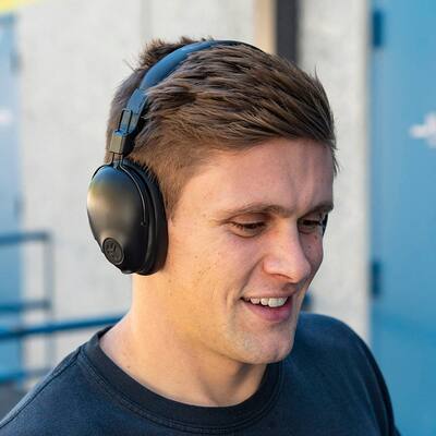 JLab Studio Pro Cuffie Bluetooth Wireless - Over-Ear 50 Ore, Nero | Oltre 50 Ore di Riproduzione Bluetooth 5, Suono EQ3, Ecopelle Ultra Morbida, Padiglioni Cloud Foam, Controlli JLab Studio Pro Cuffie Bluetooth Wireless - Over-Ear 50 Ore, Nero | Oltre 50 Ore di Riproduzione Bluetooth 5, Suono EQ3, Ecopelle Ultra Morbida, Padiglioni Cloud Foam, Controlli