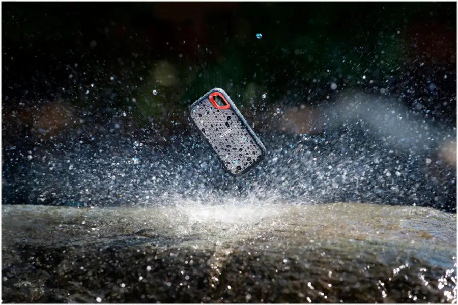 Alt View 16. SanDisk - Extreme Portable 2TB External USB-C NVMe SSD - Black.