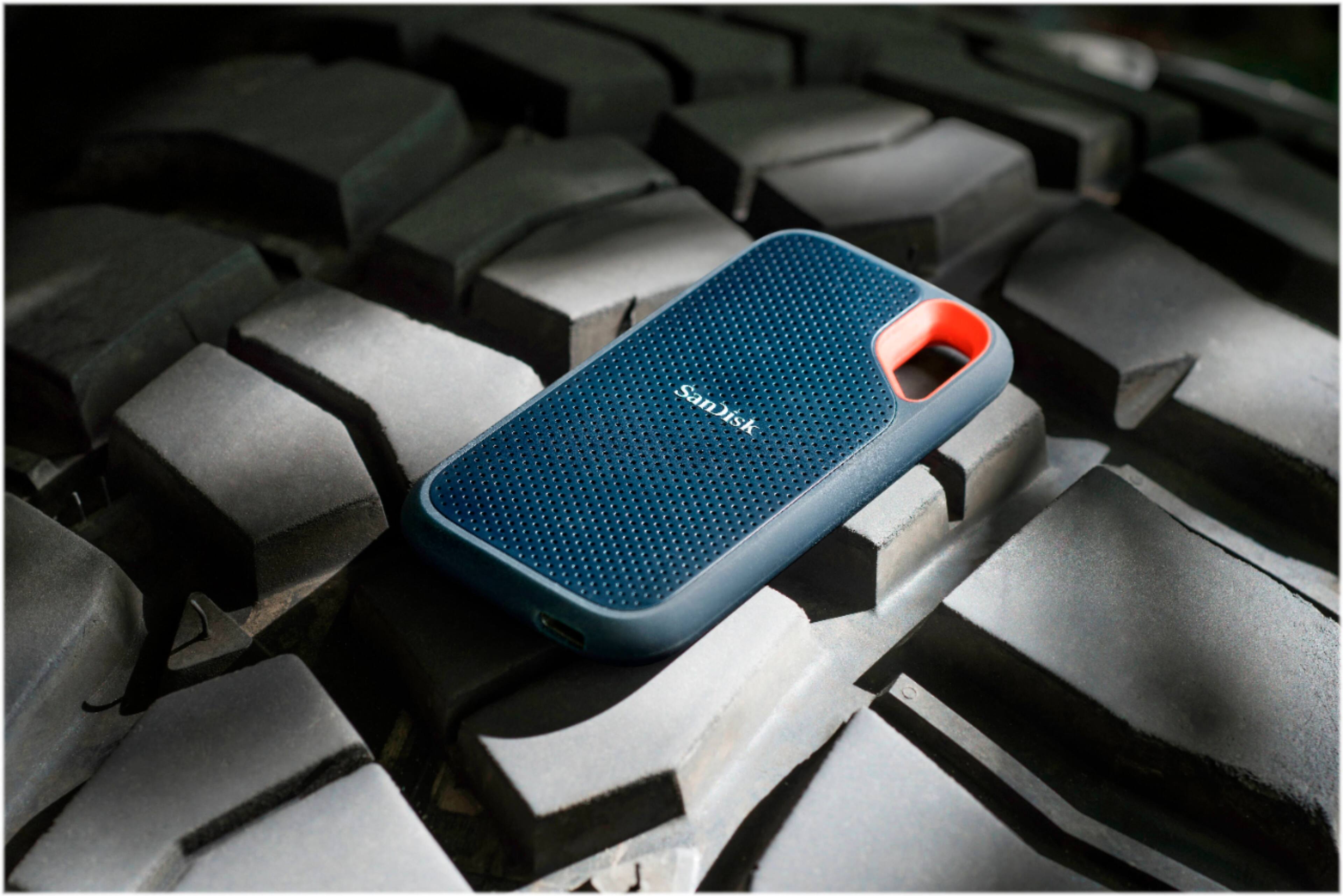Alt View 15. SanDisk - Extreme Portable 500GB External USB-C NVMe SSD - Black.