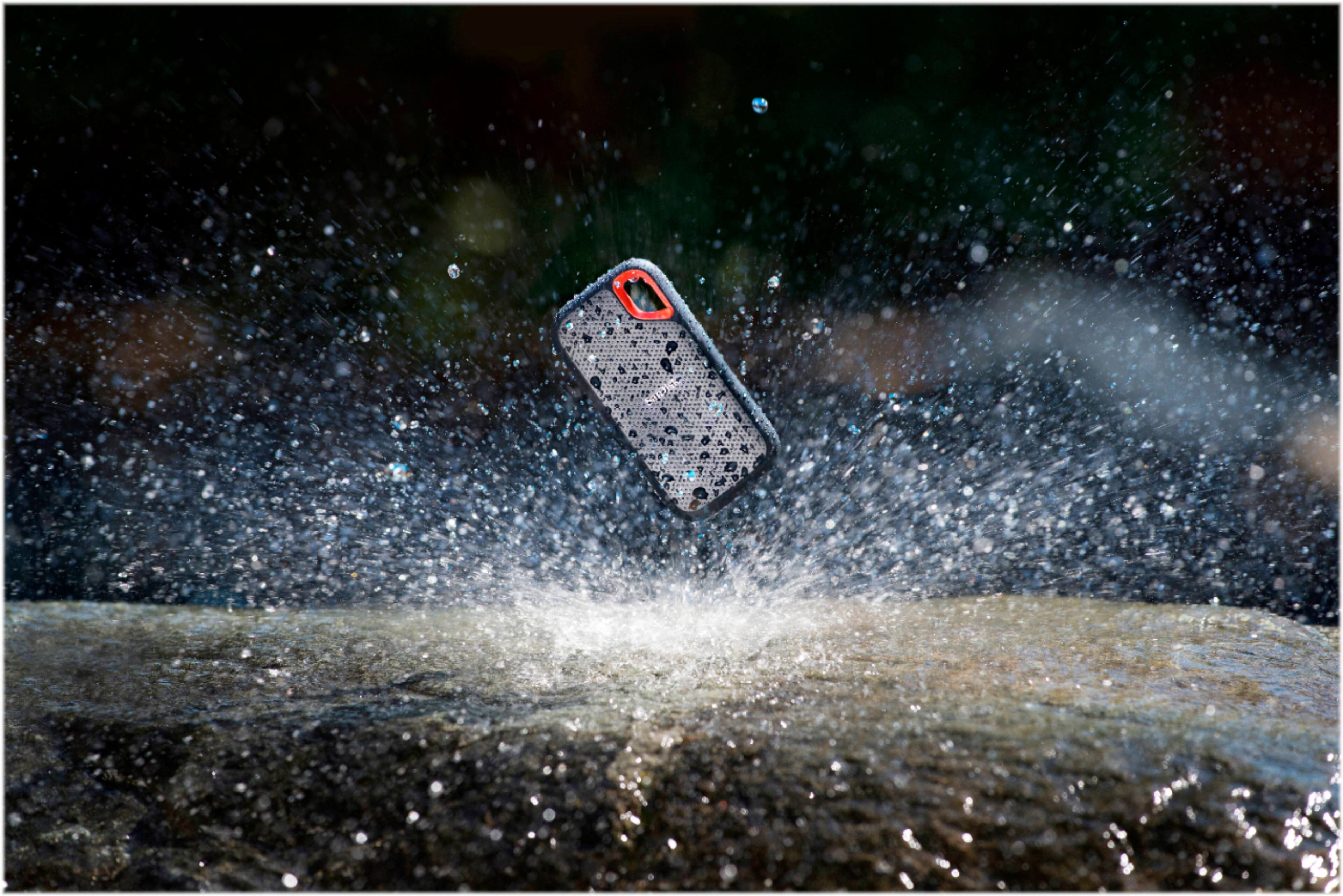 Alt View 16. SanDisk - Extreme Portable 500GB External USB-C NVMe SSD - Black.