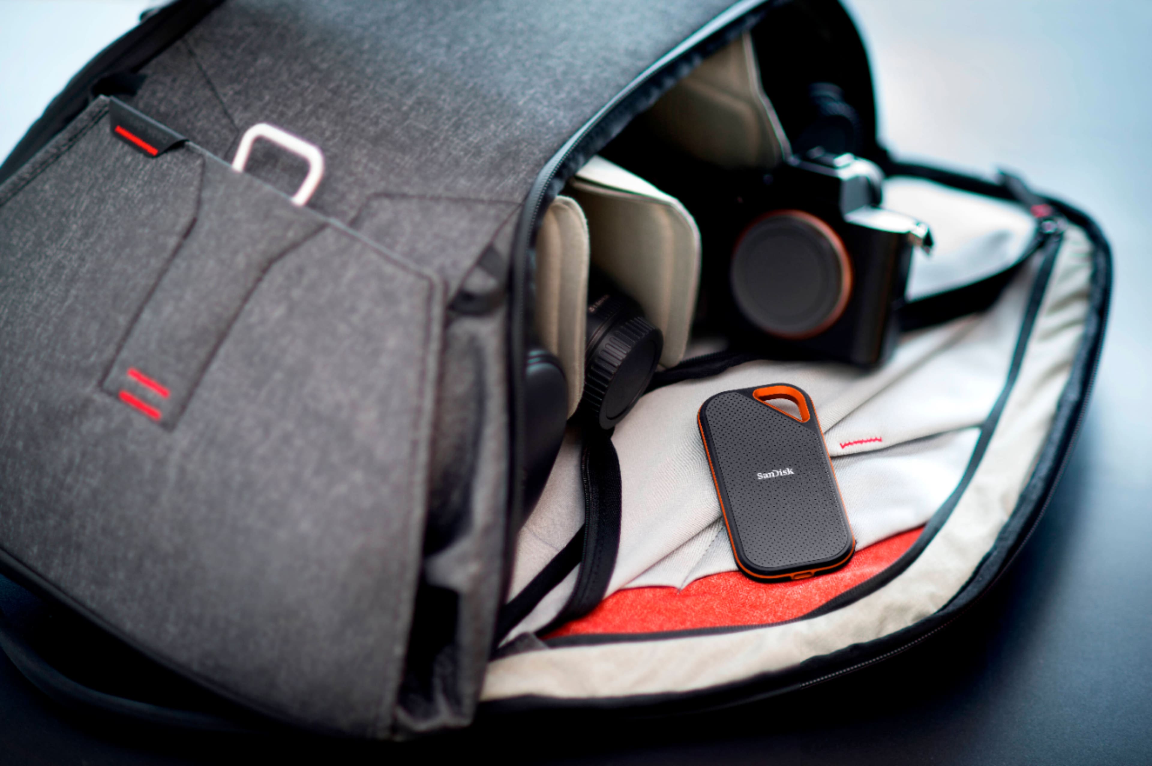 Alt View 13. SanDisk - Extreme Pro Portable 2TB External USB-C NVMe SSD - Black.