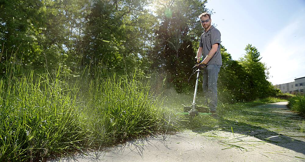 Alt View 24. Greenworks - 80V 16” Brushless Attachment Capable String Trimmer with 2.0 Ah Battery and Rapid Charger - Black/Green.