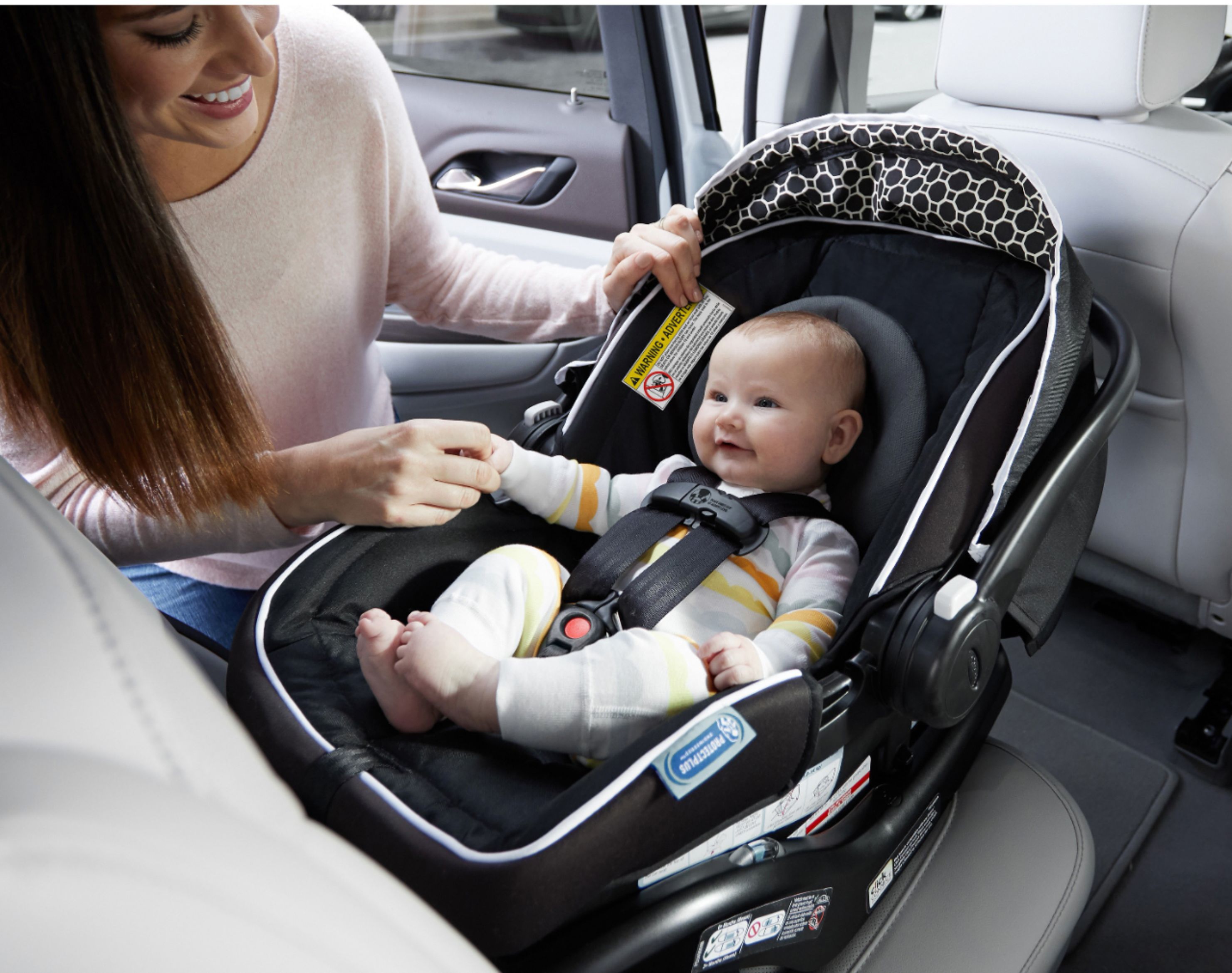 Angle View: Graco - SnugRide® 35 Lite LX Infant Car Seat - Studio