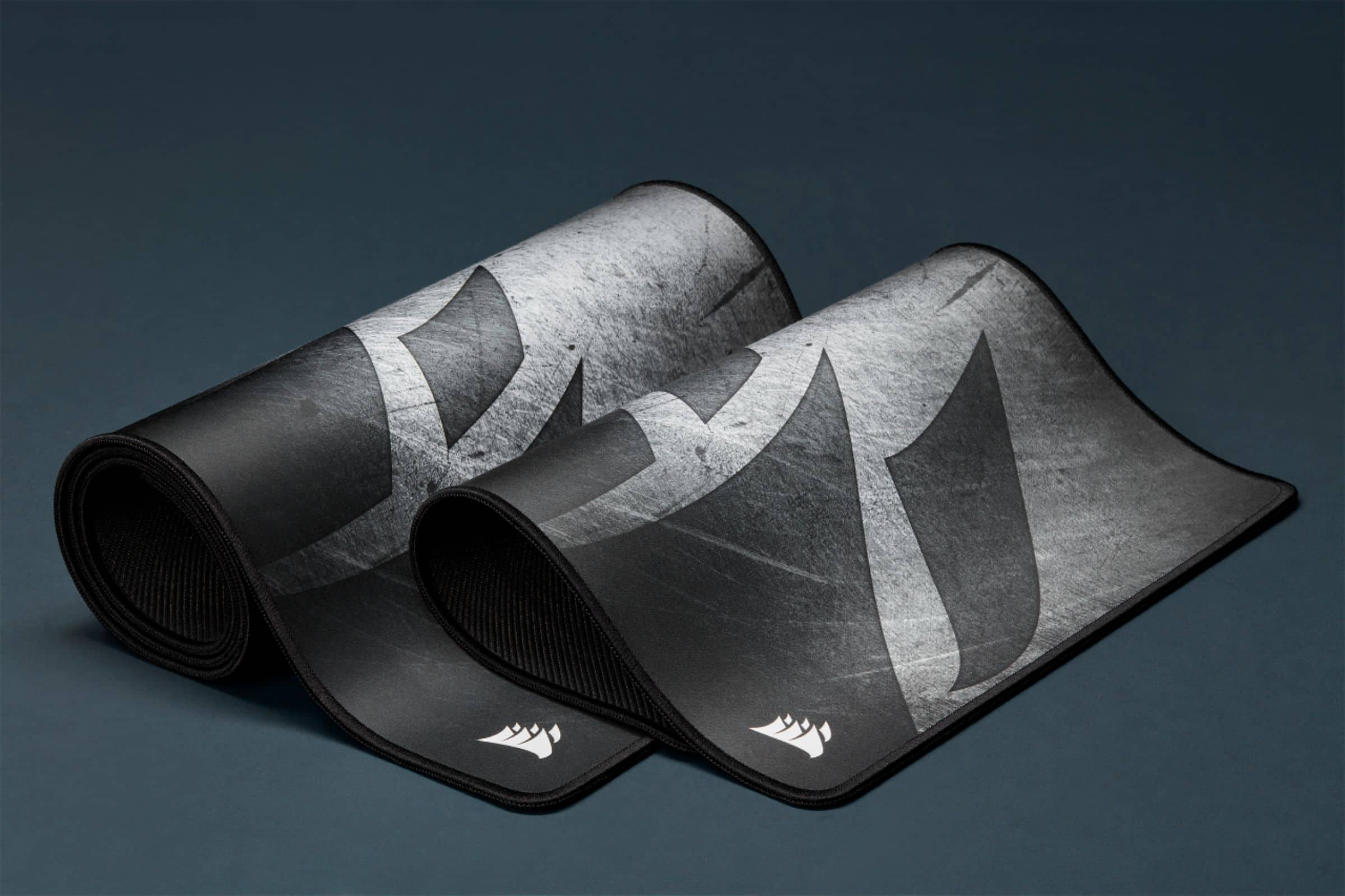 Alt View 22. CORSAIR - MM300 PRO Gaming Mouse Pad with Premium Spill-Proof Cloth - Extended - Black.