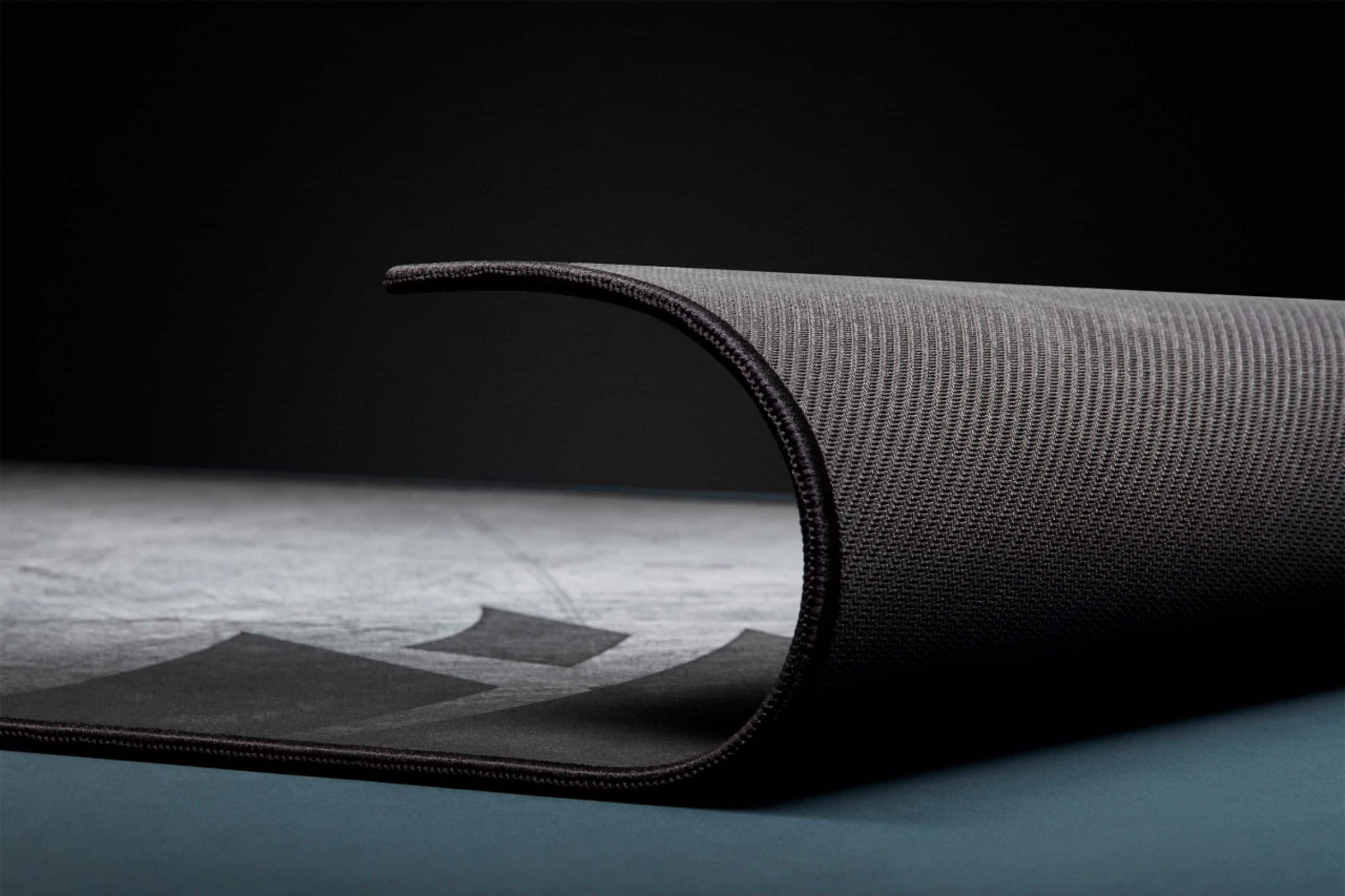 Alt View 22. CORSAIR - MM350 PRO Premium Spill-Proof Cloth Gaming Mouse Pad – Extended XL - Black.