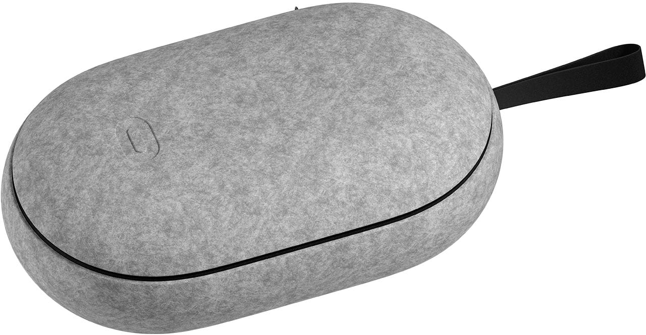 Alt View 13. Meta - Quest 2 Carrying Case - Gray.