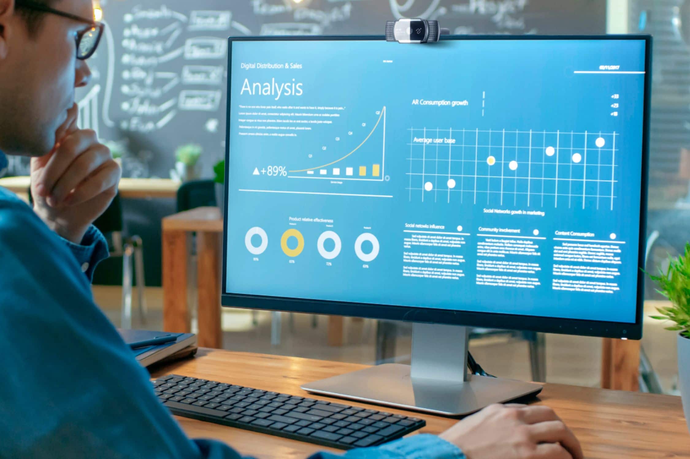 Alt View 15. Aluratek - Live Ultra 2K HD 2560 x 1600 Webcam with Auto Focus and Dual Stereo Noise Cancelling Mics - Black.