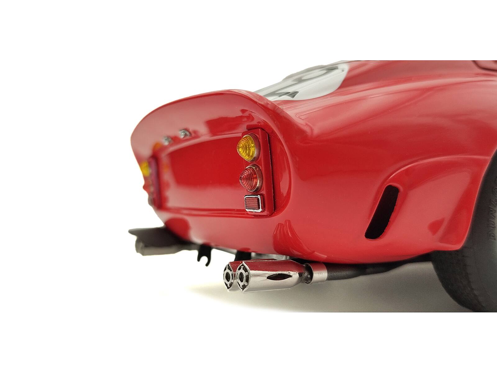 Alt View 7. CMC - Ferrari 250 GTO #22 "Elde" - "Beurlys" 3rd Place "24 Hours of Le Mans" (1962) Ltd Ed to 2200 pcs 1/18 Model Car by CMC.