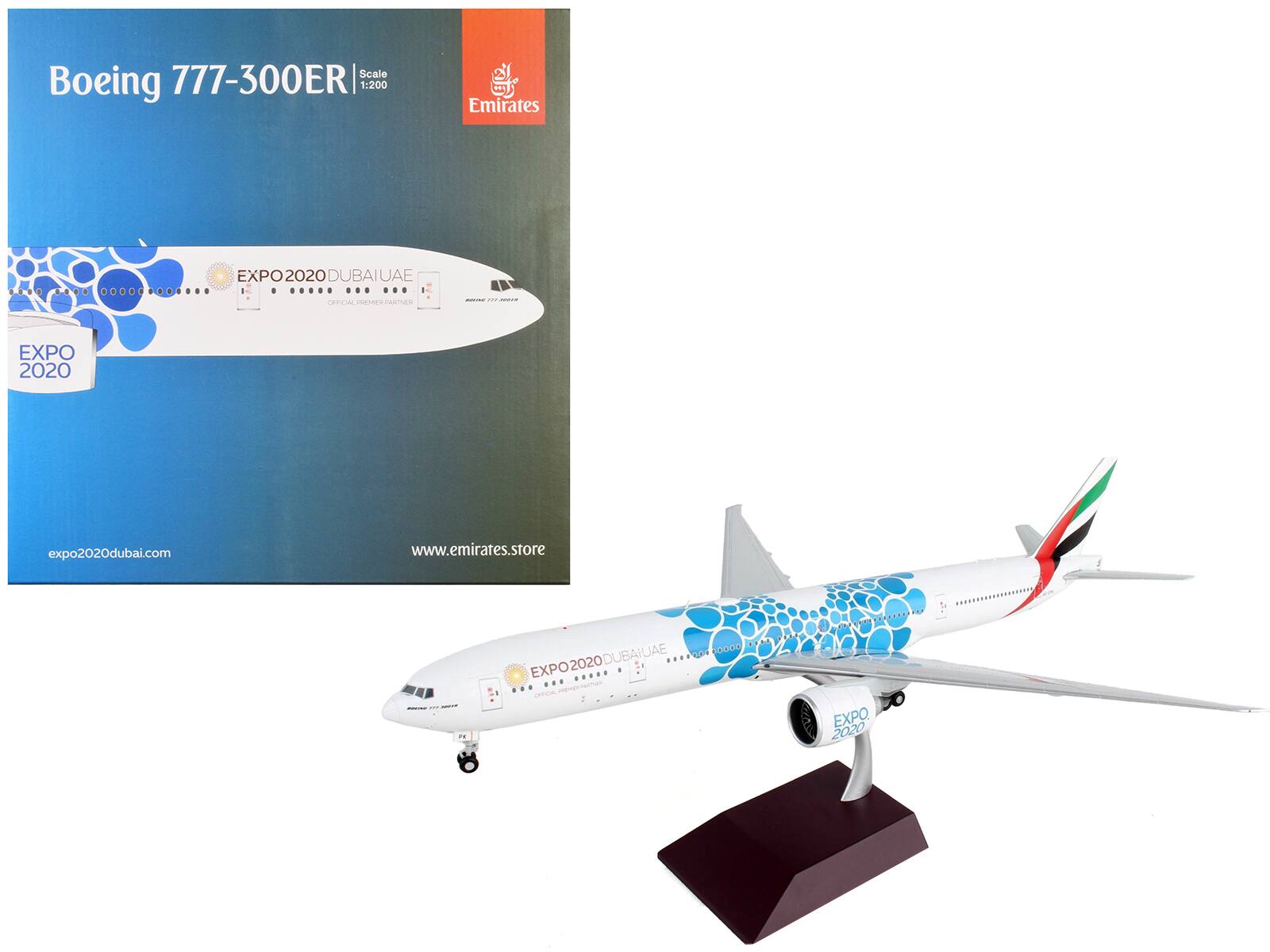 Boeing 777-300ER  
Scale 1:200  
Emirates  
EXPO 2020 DUBAI UAE  
OFFICIAL PREMIER PARTNER  
expo2020dubai.com  
www.emirates.store  

EXPO 2020 DUBAI UAE  
OFFICIAL PREMIER PARTNER  
expo2020dubai.com