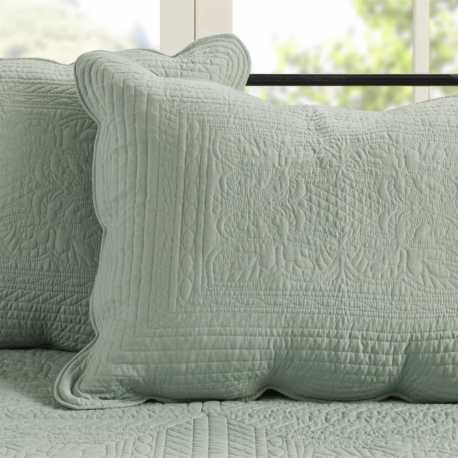 Left. Hivvago - 6-Piece Farmhouse Seafoam Green Daybed Cover Bedding Set with Scalloped Edges - Green.