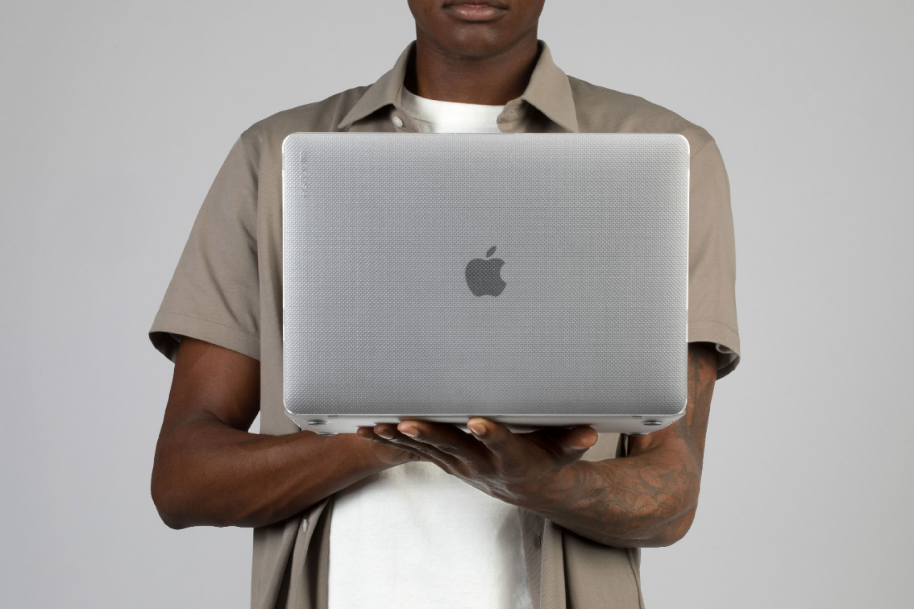 Alt View 27. Incase - Hardshell Dot Case for the 2020 16" MacBook Pro - Clear.