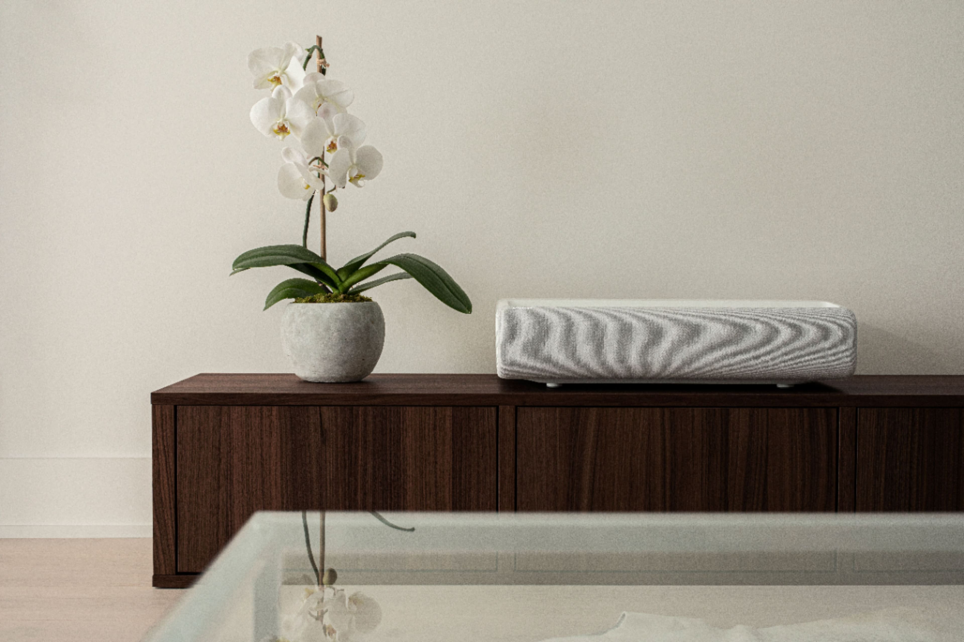 Alt View 17. Samsung - The Premiere 4K UHD Single Laser Wireless Smart Ultra Short Throw Projector with High Dynamic Range - White.