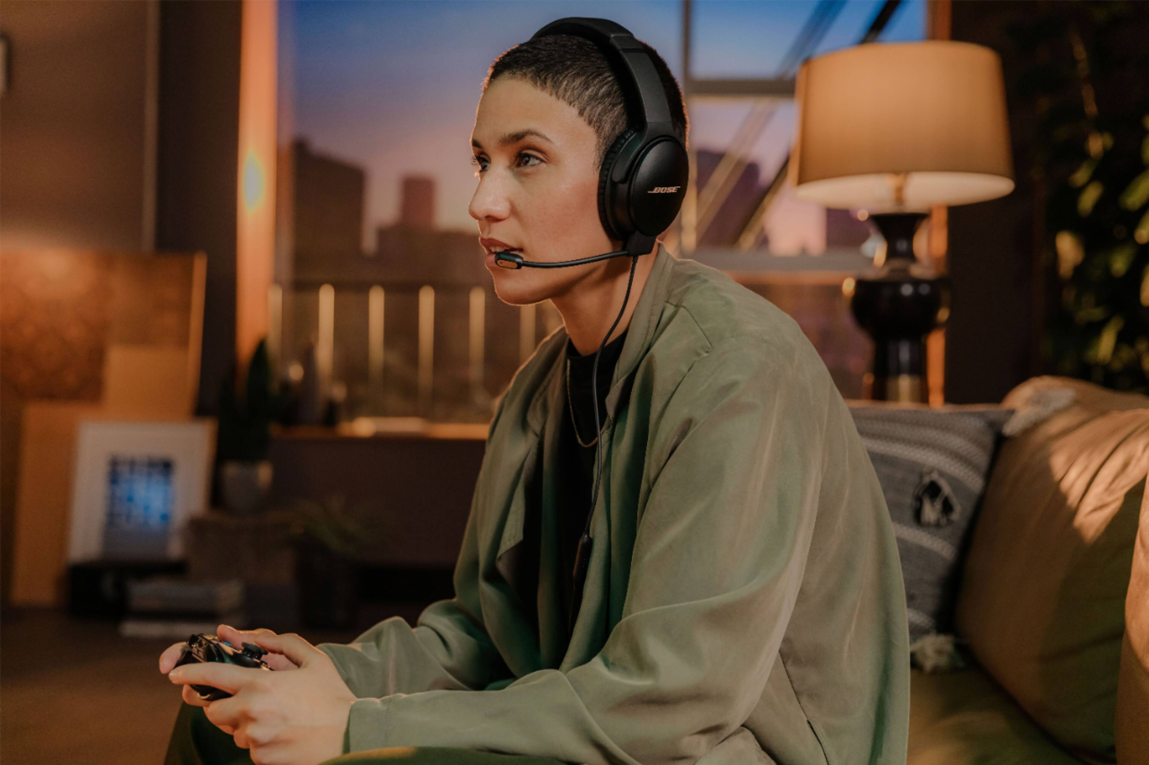 Alt View 28. Bose - QuietComfort 35 II Wireless Noise Cancelling Gaming Headset - Black.