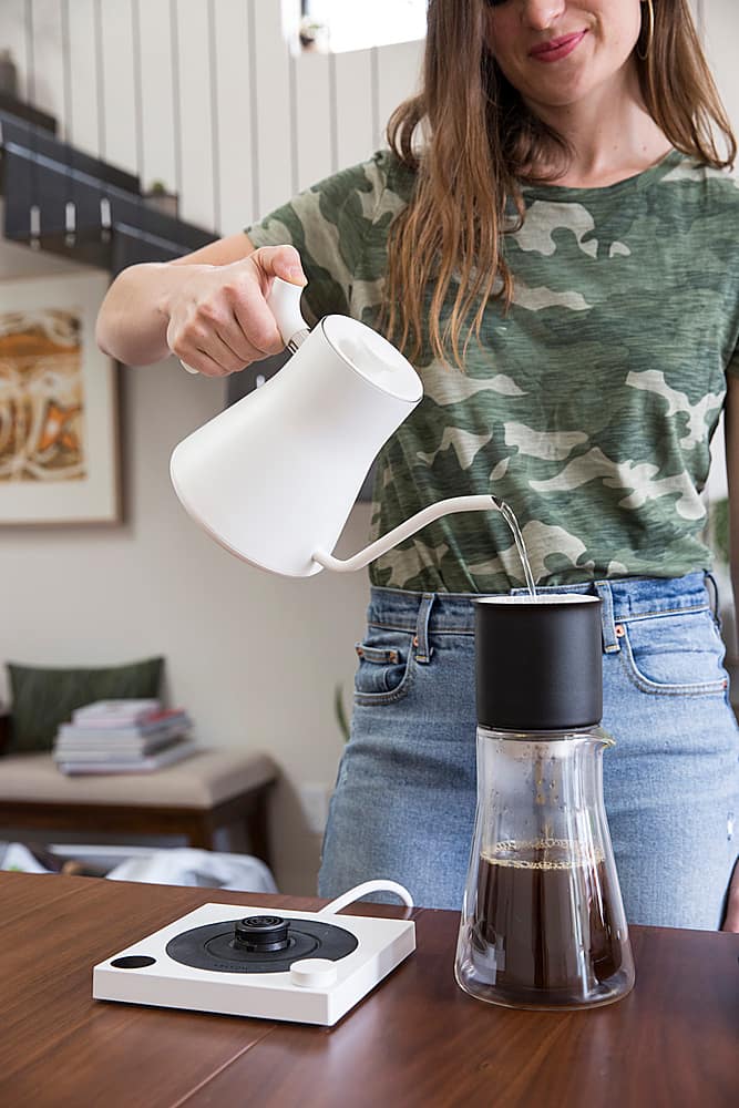 Alt View 15. Fellow - Stagg EKG Electric Pour-Over Kettle - White.