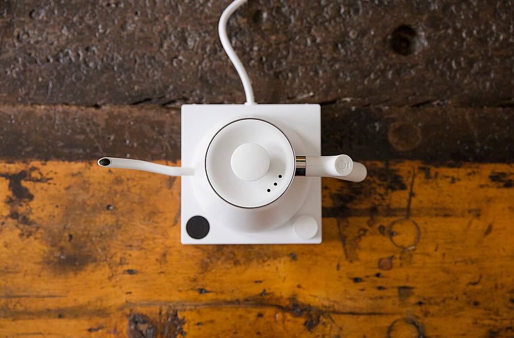 Alt View 17. Fellow - Stagg EKG Electric Pour-Over Kettle - White.