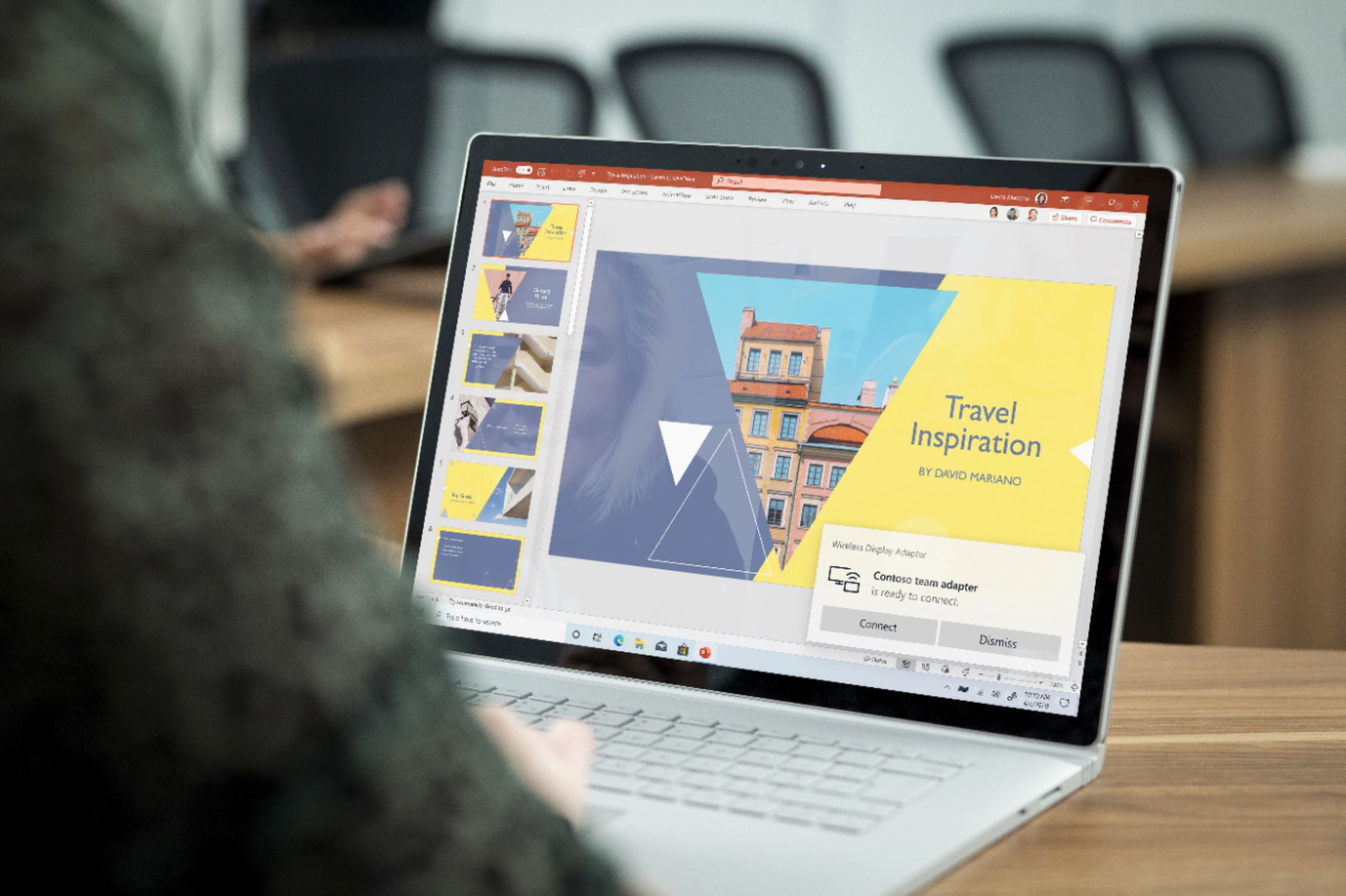 Alt View 13. Microsoft - 4K Wireless Display Adapter - Black.