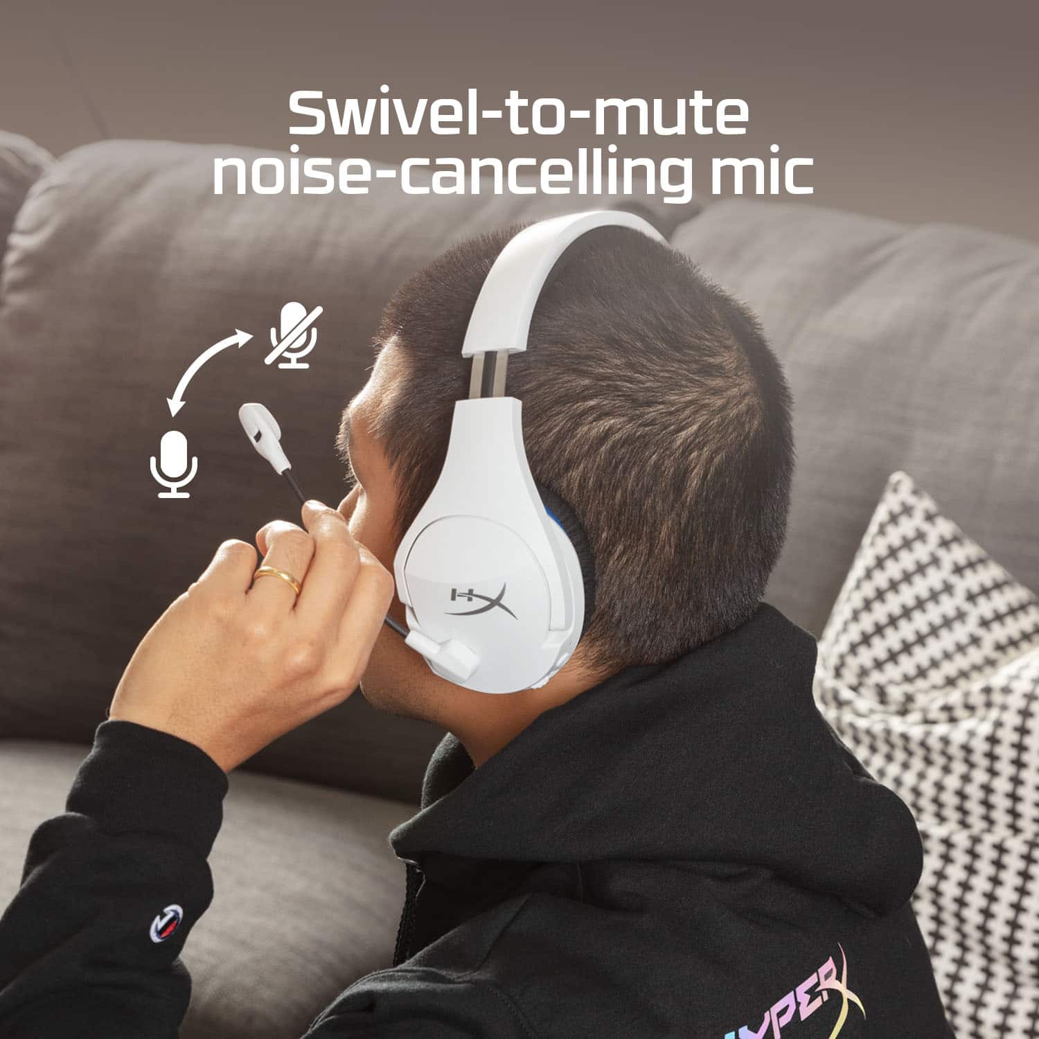 Swivel-to-mute noise-cancelling mic.