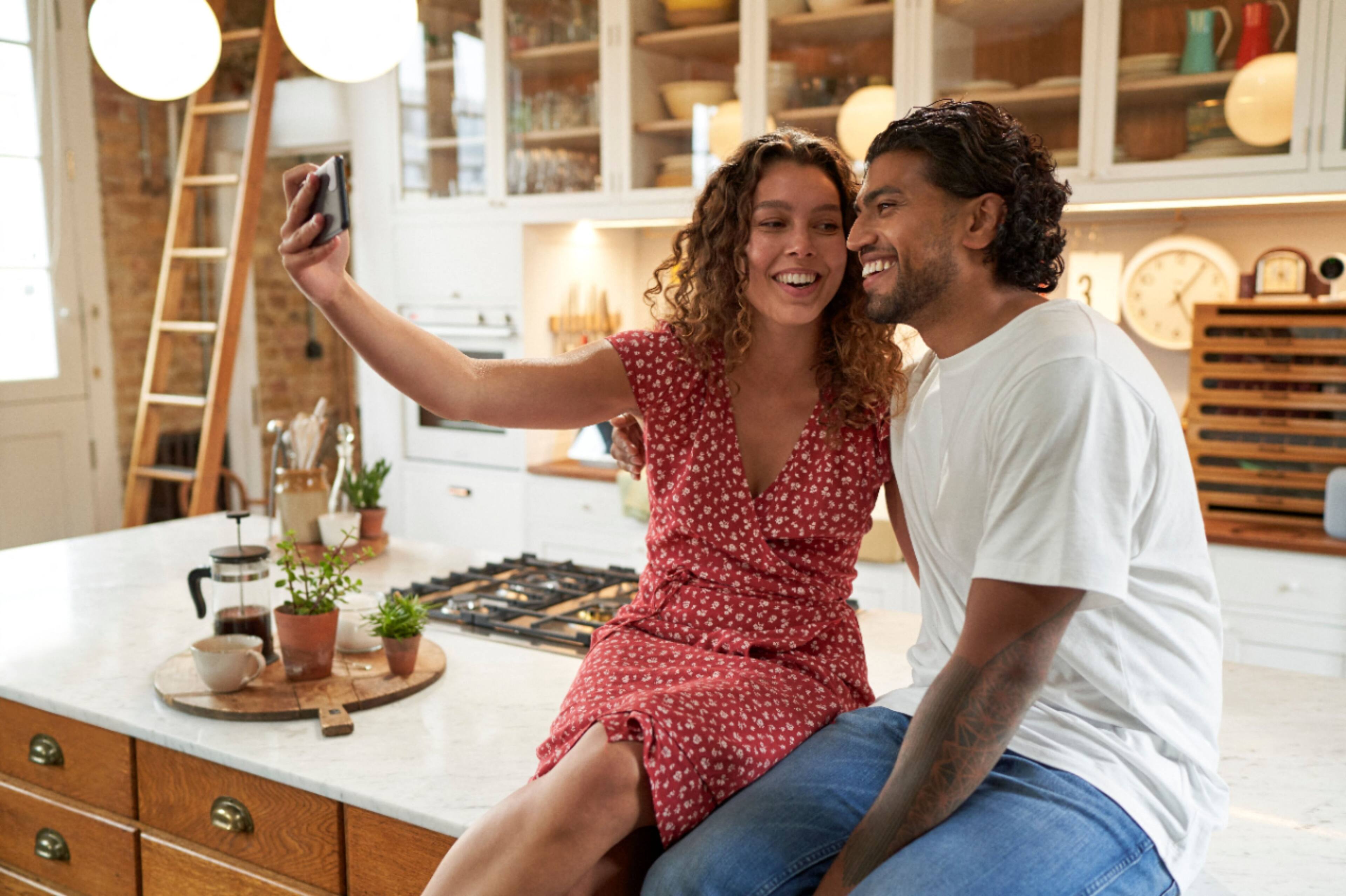 Alt View 21. Google - Pixel 5 5G 128GB (Unlocked).