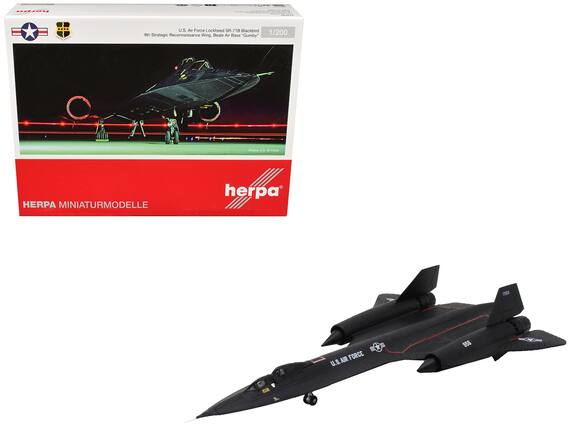 U.S. Air Force Lockheed SR-71B Blackbird
9th Strategic Reconnaissance Wing, Beale Air Base "Gumby"
1/200
HERPA MINIATURMODELL
herpa
U.S. AIR FORCE